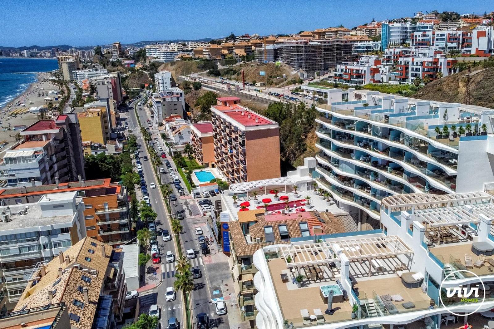 ViVi Homes - La Ola Pool, Terrace & Sea View