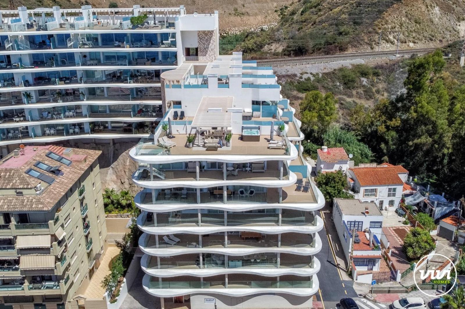 ViVi Homes - La Ola Pool, Terrace & Sea View