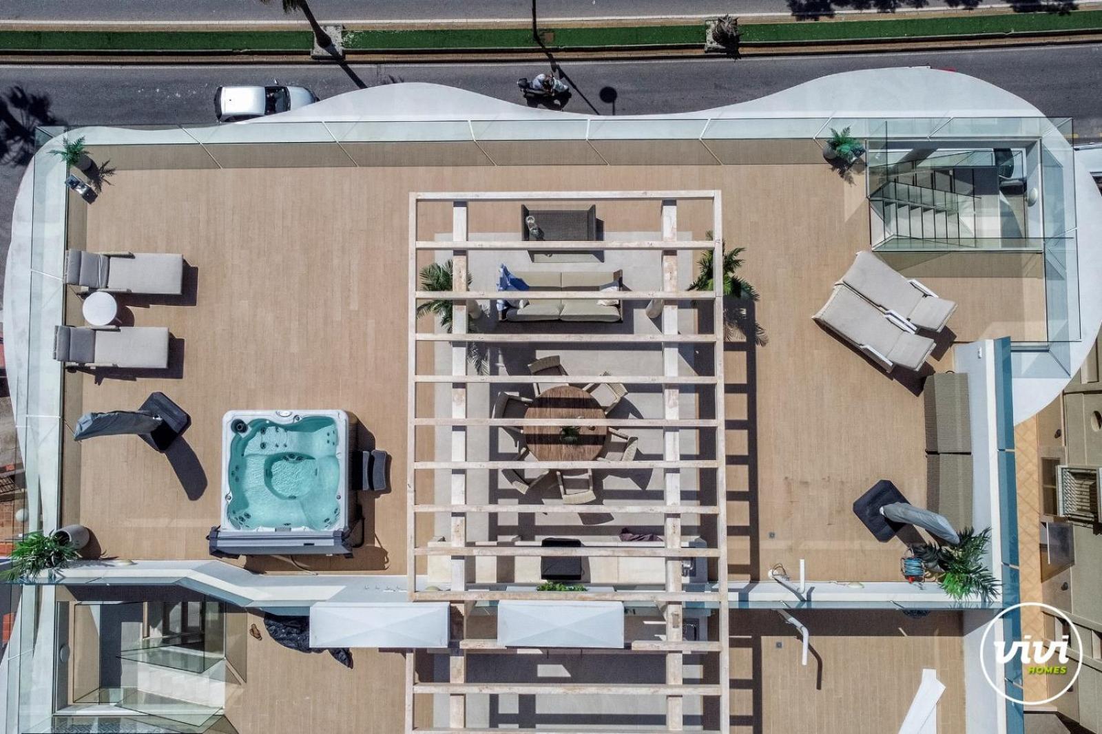 ViVi Homes - La Ola Pool, Terrace & Sea View