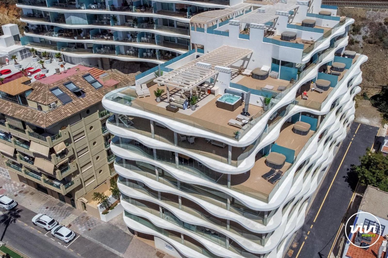 ViVi Homes - La Ola Pool, Terrace & Sea View
