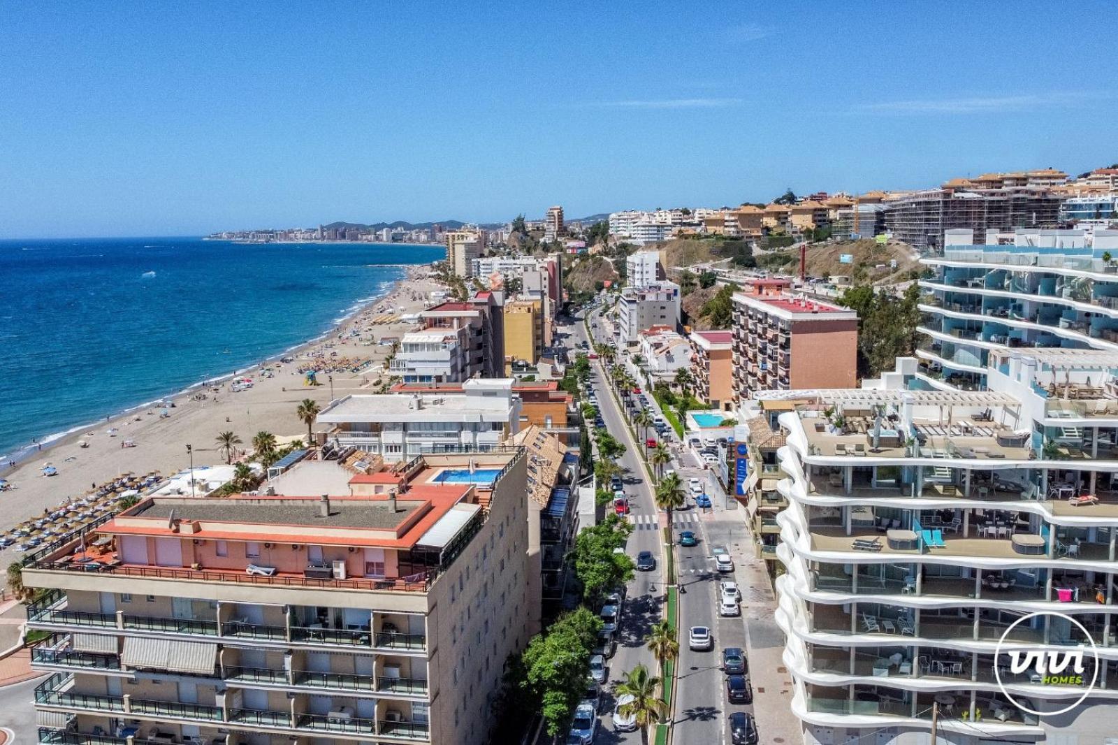 ViVi Homes - La Ola Pool, Terrace & Sea View