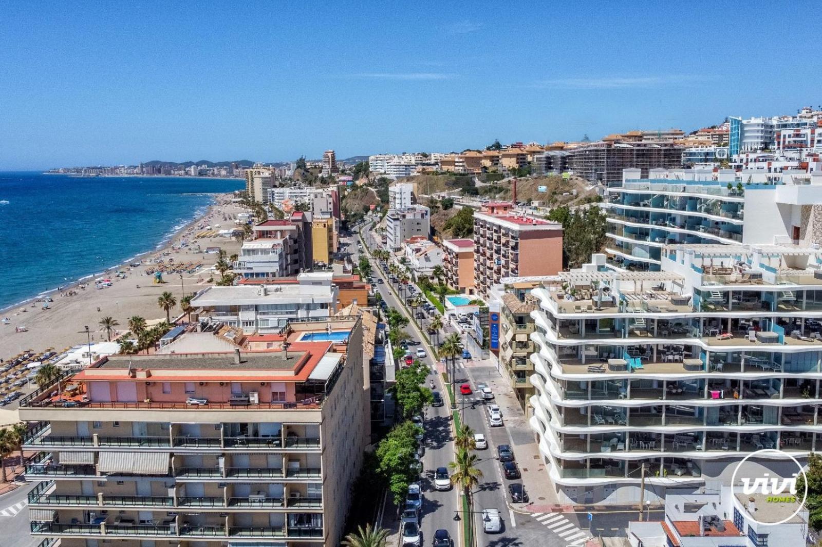 ViVi Homes - La Ola Pool, Terrace & Sea View
