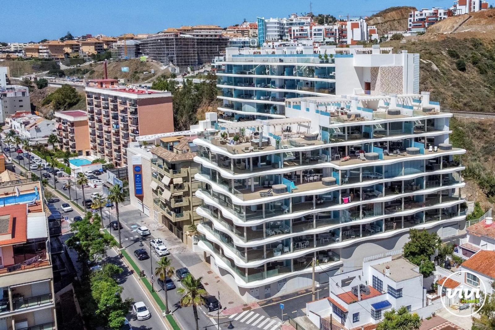 ViVi Homes - La Ola Pool, Terrace & Sea View