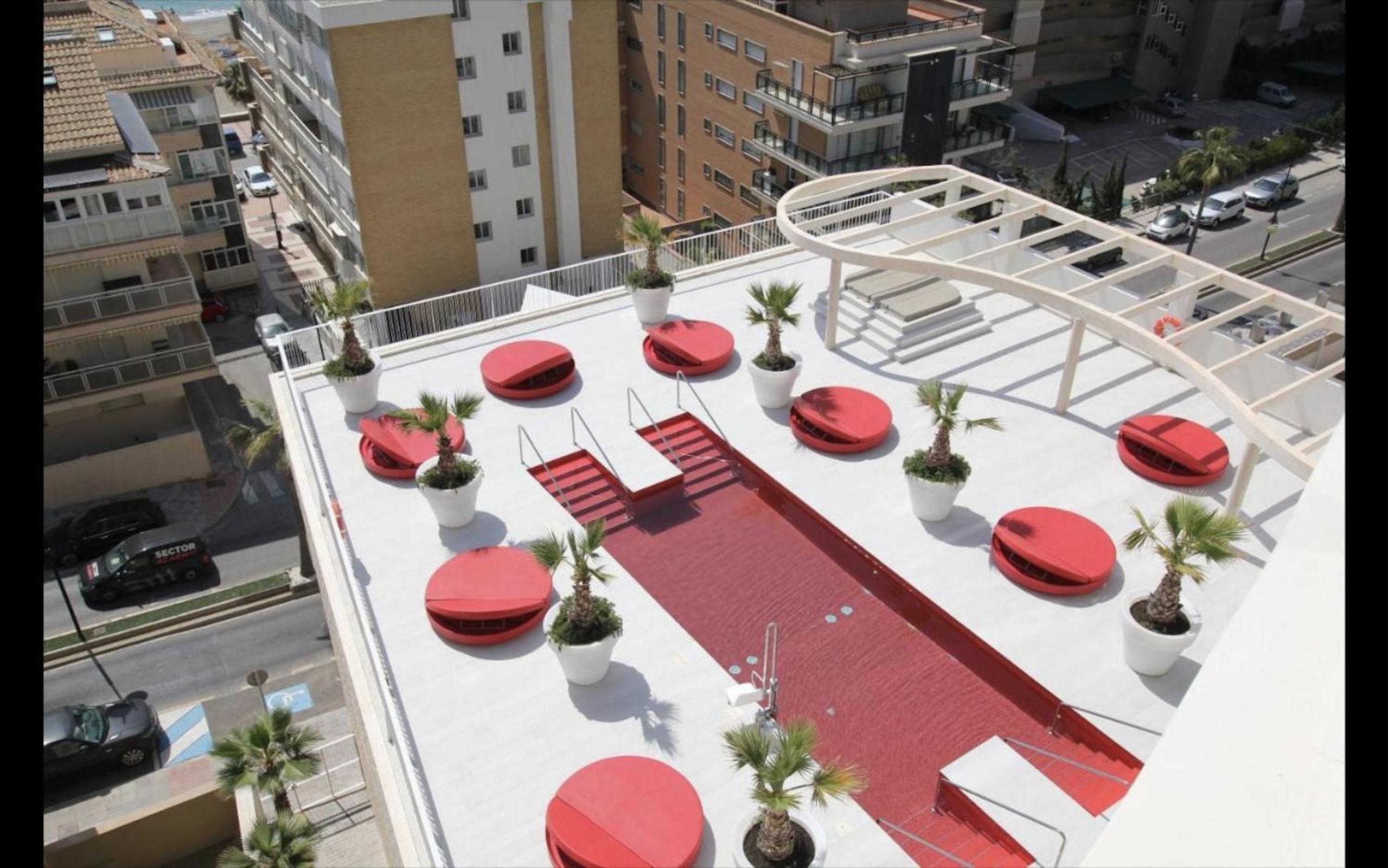 ViVi Homes - La Ola Pool, Terrace & Sea View