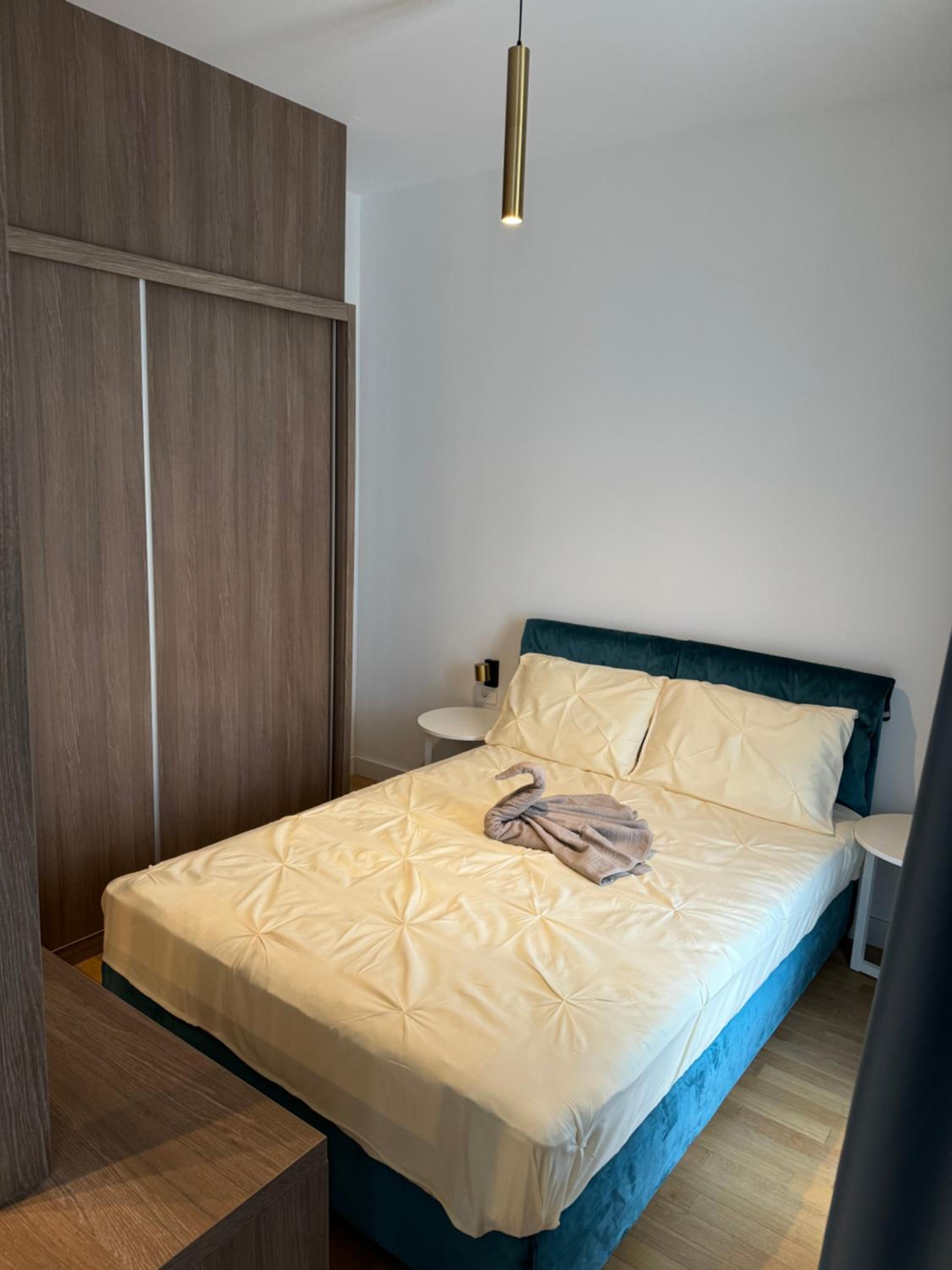 Cozy sea view apt with garage view 4