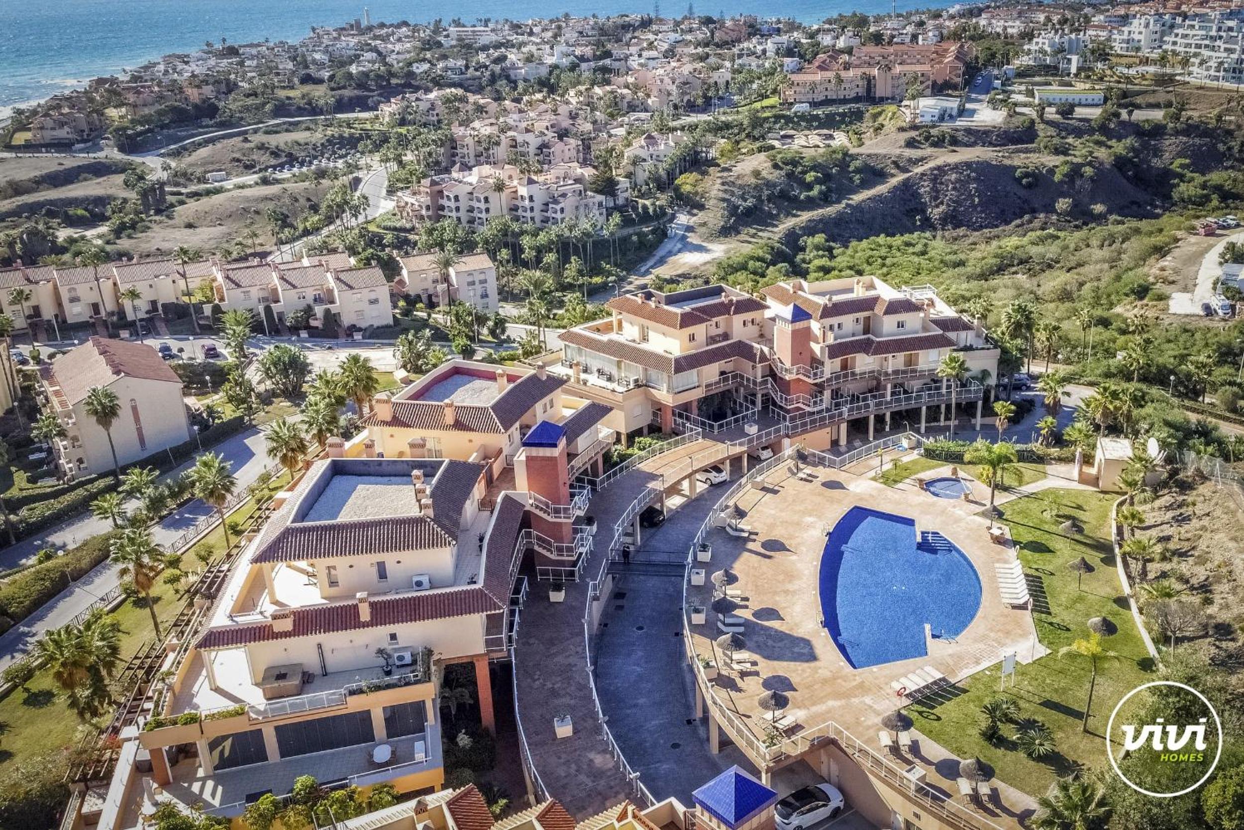 ViVi Homes - Olsson Pool, Terrace & Beach