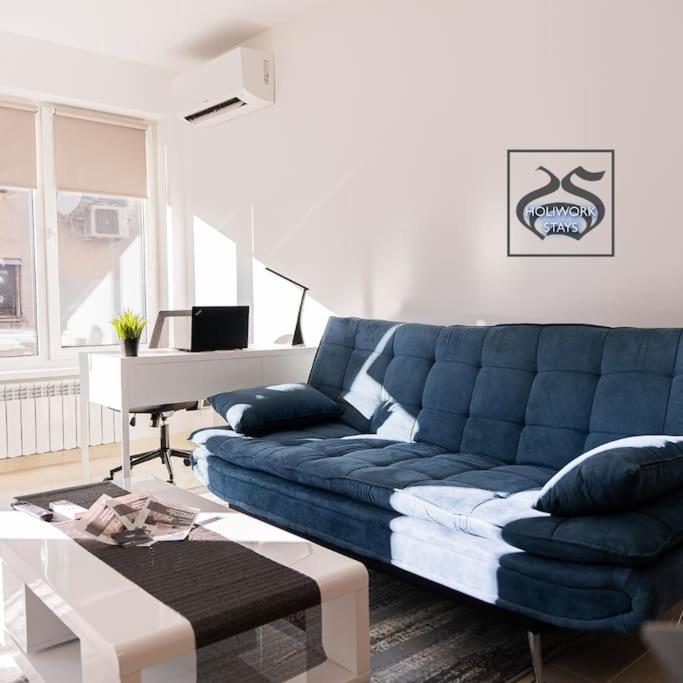 Digital Nomad Suites with Free Gym Pass and Office Setup