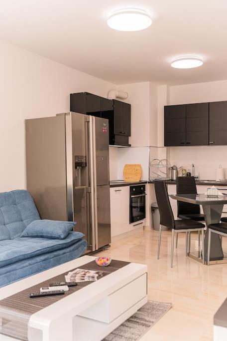 Digital Nomad Suites with Free Gym Pass and Office Setup