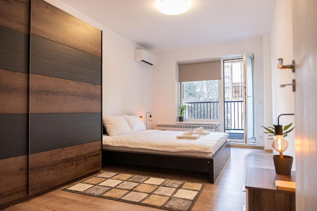 Digital Nomad Suites with Free Gym Pass and Office Setup