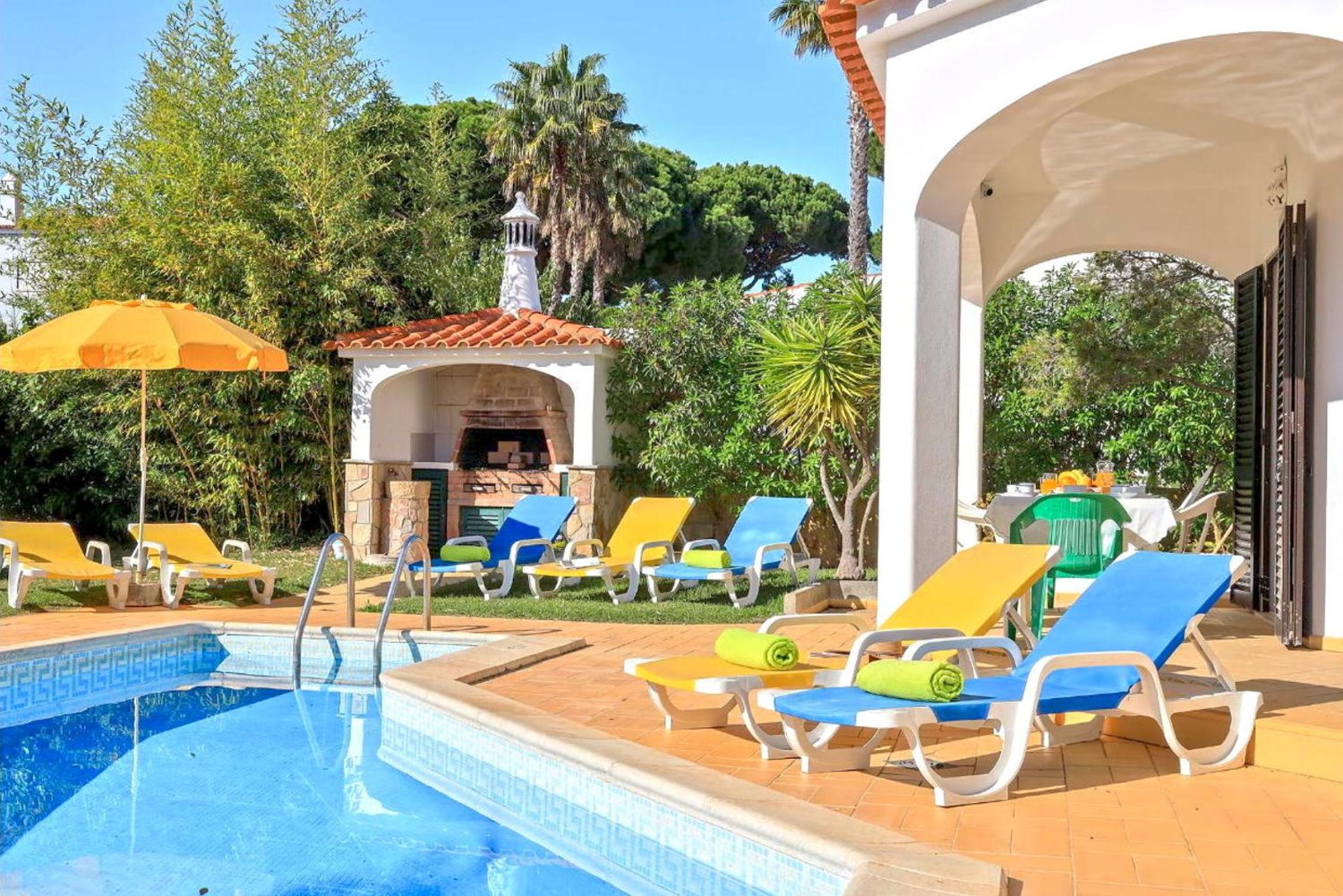 Spacious 4 bedroom villa, private pool, free air conditioning and wifi view 5
