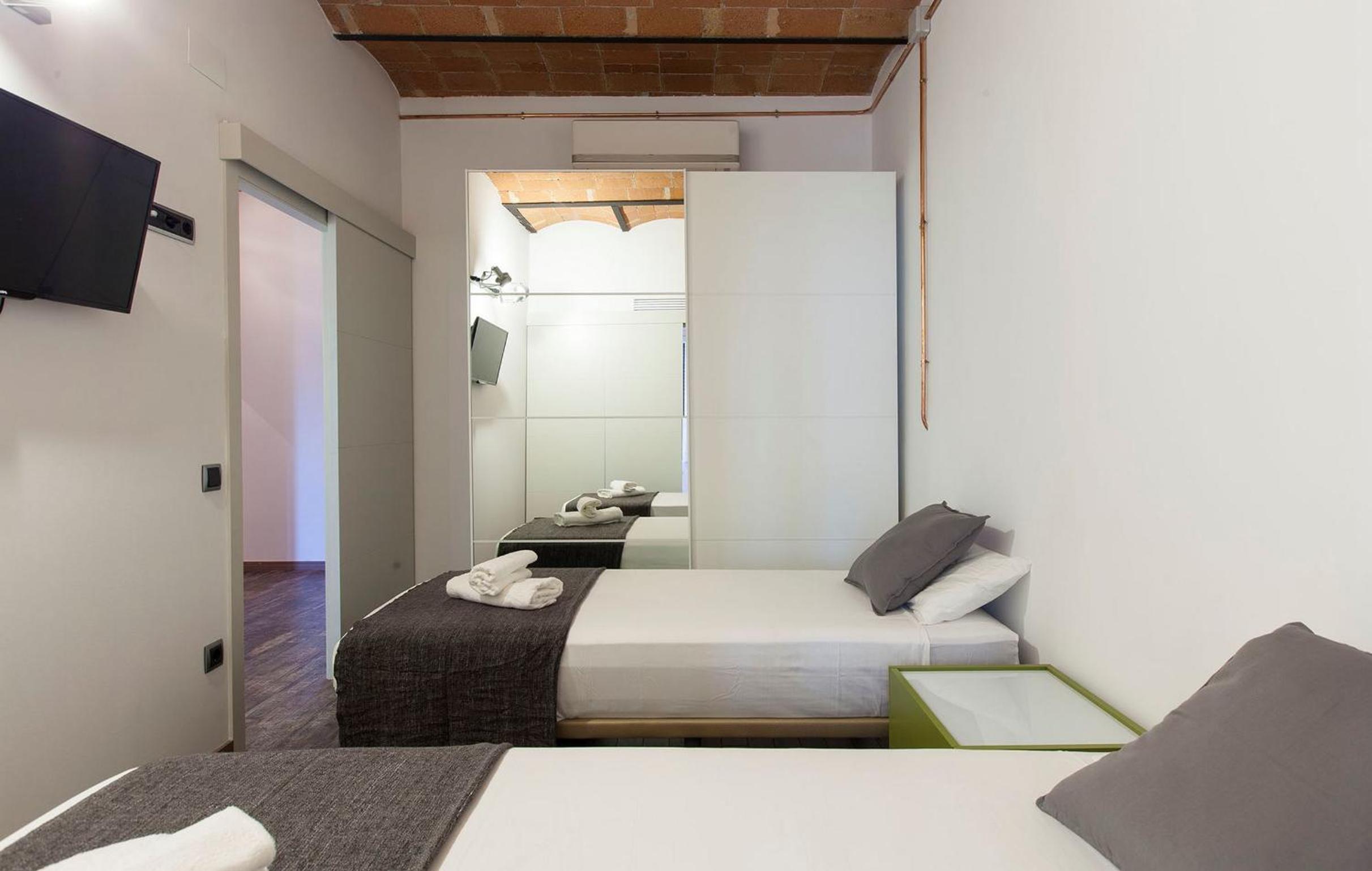 AB Paral·lel Spacious Apartments