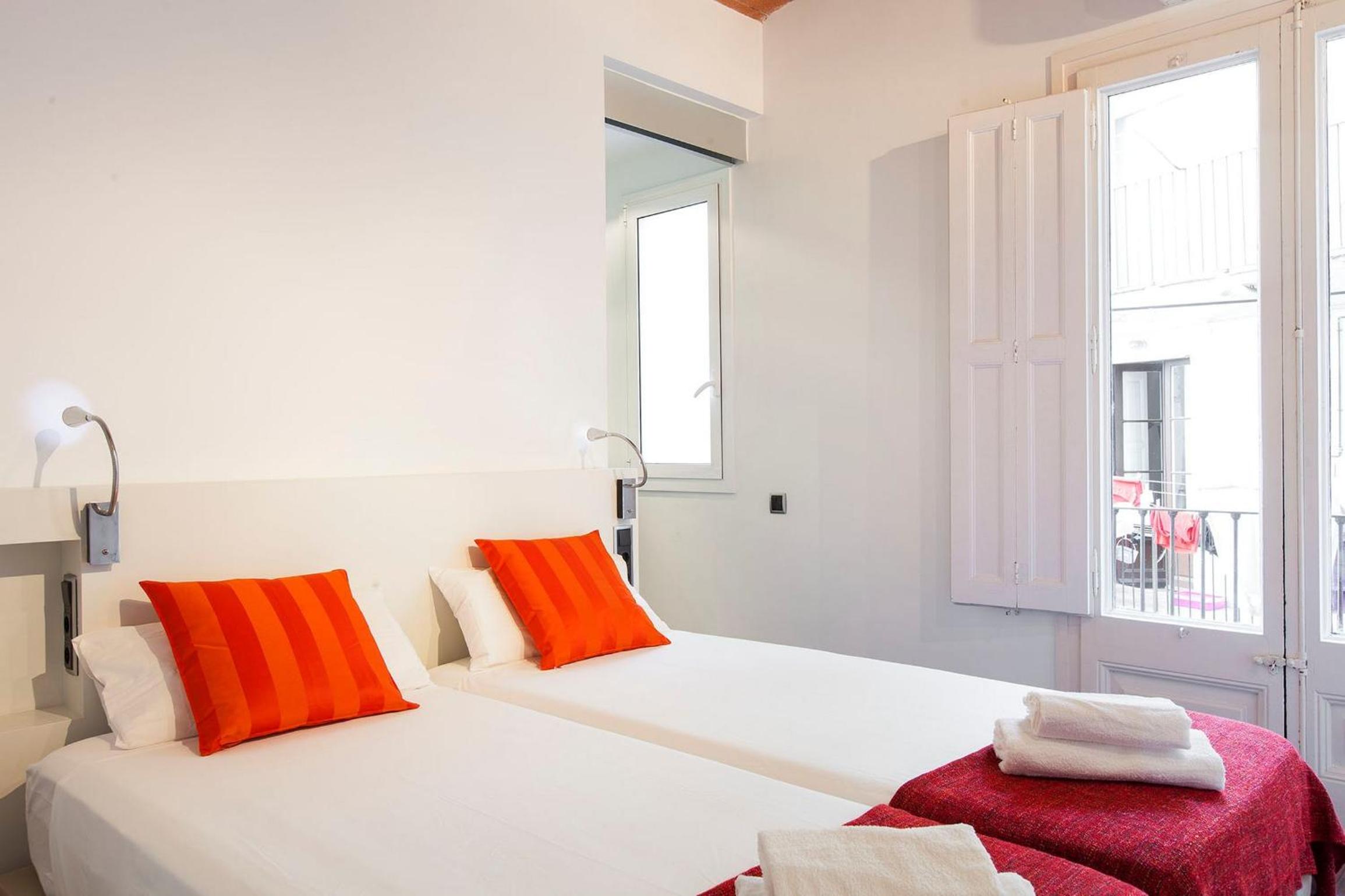 AB Paral·lel Spacious Apartments