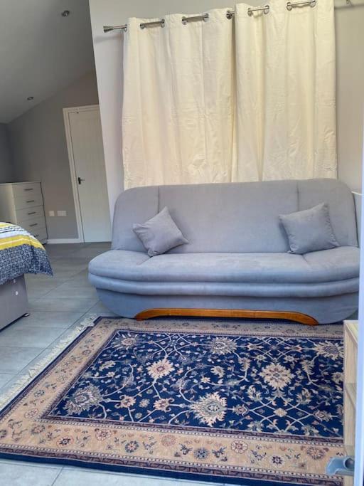 Walsall Vacations - Guest House Bungalow - Property Image 5