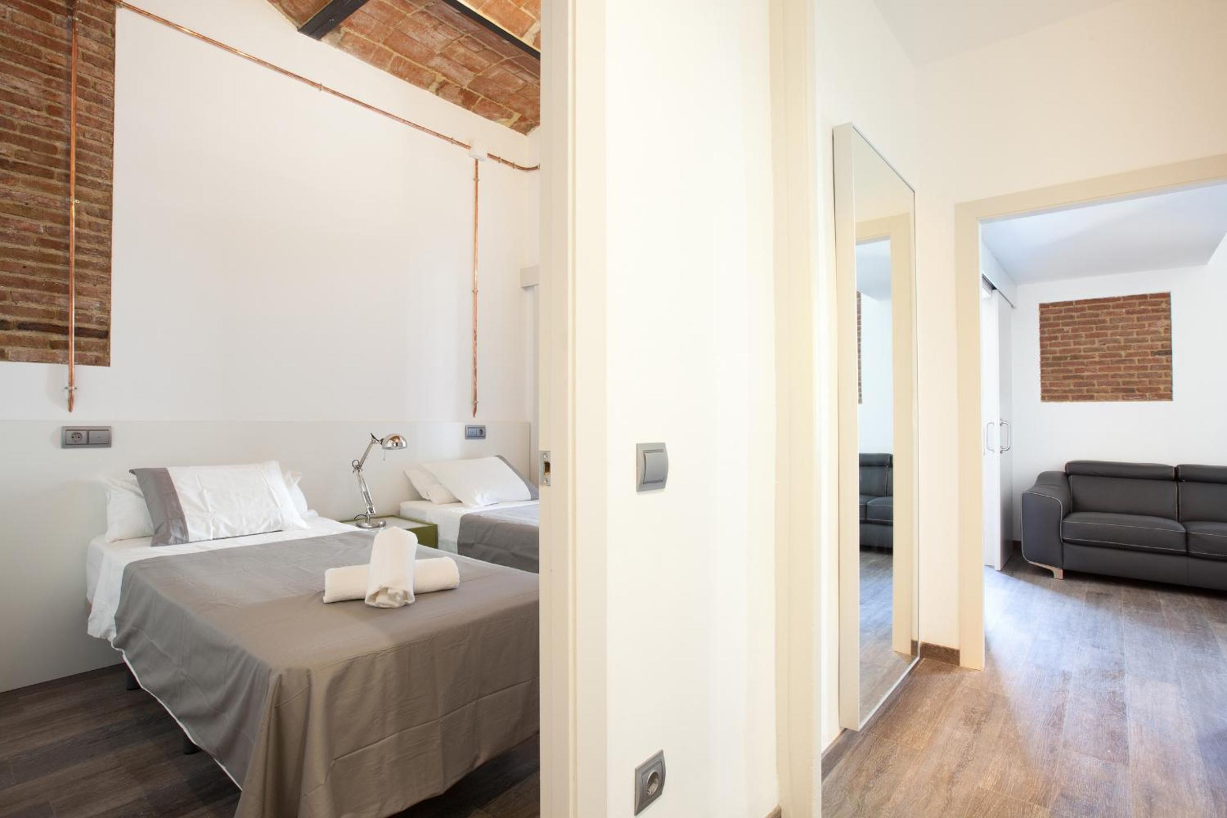 AB Paral·lel Spacious Apartments
