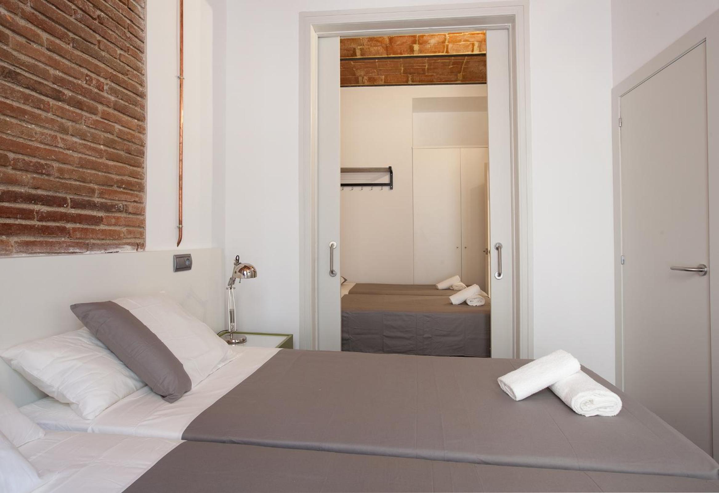 AB Paral·lel Spacious Apartments