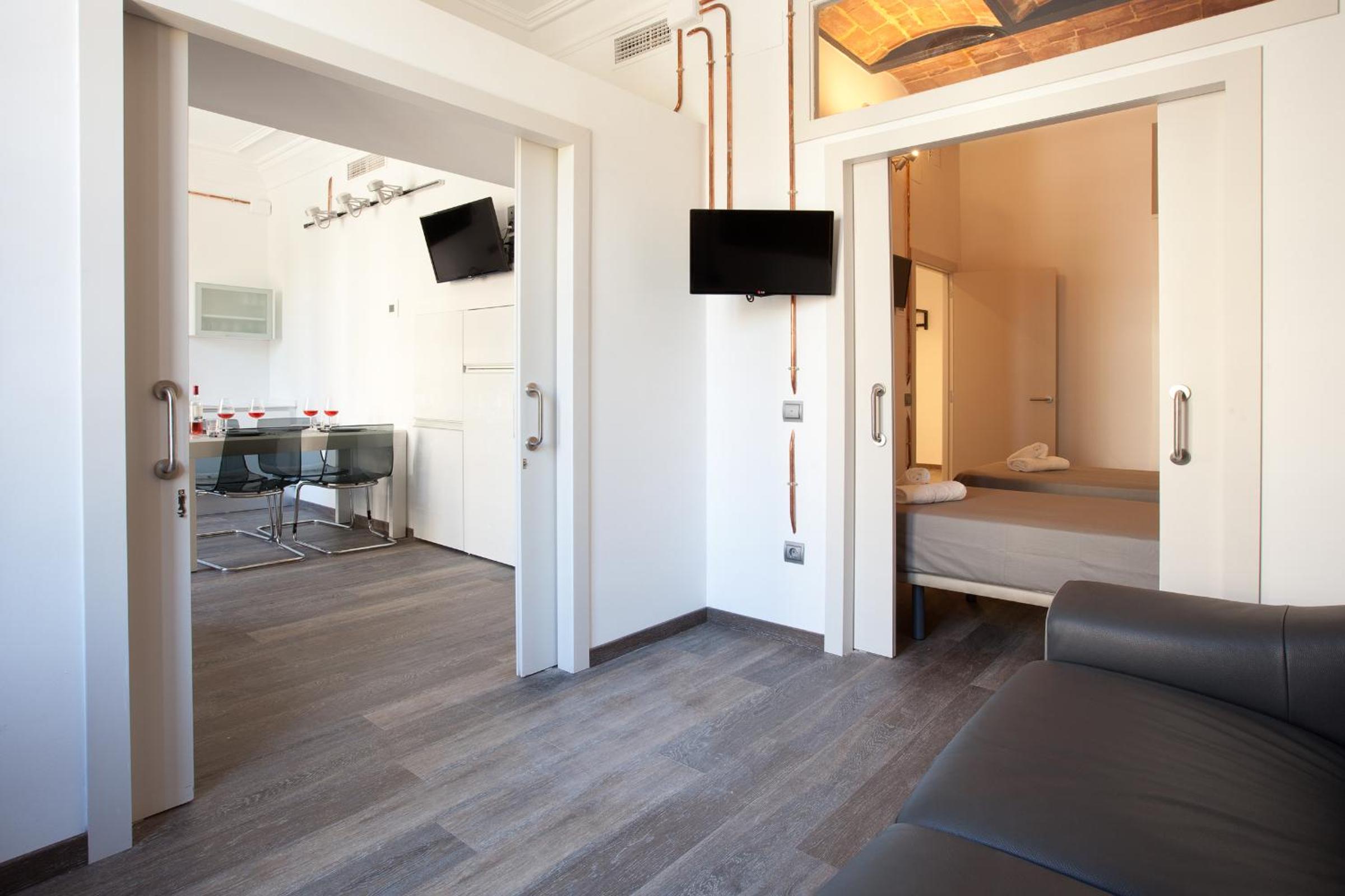 AB Paral·lel Spacious Apartments