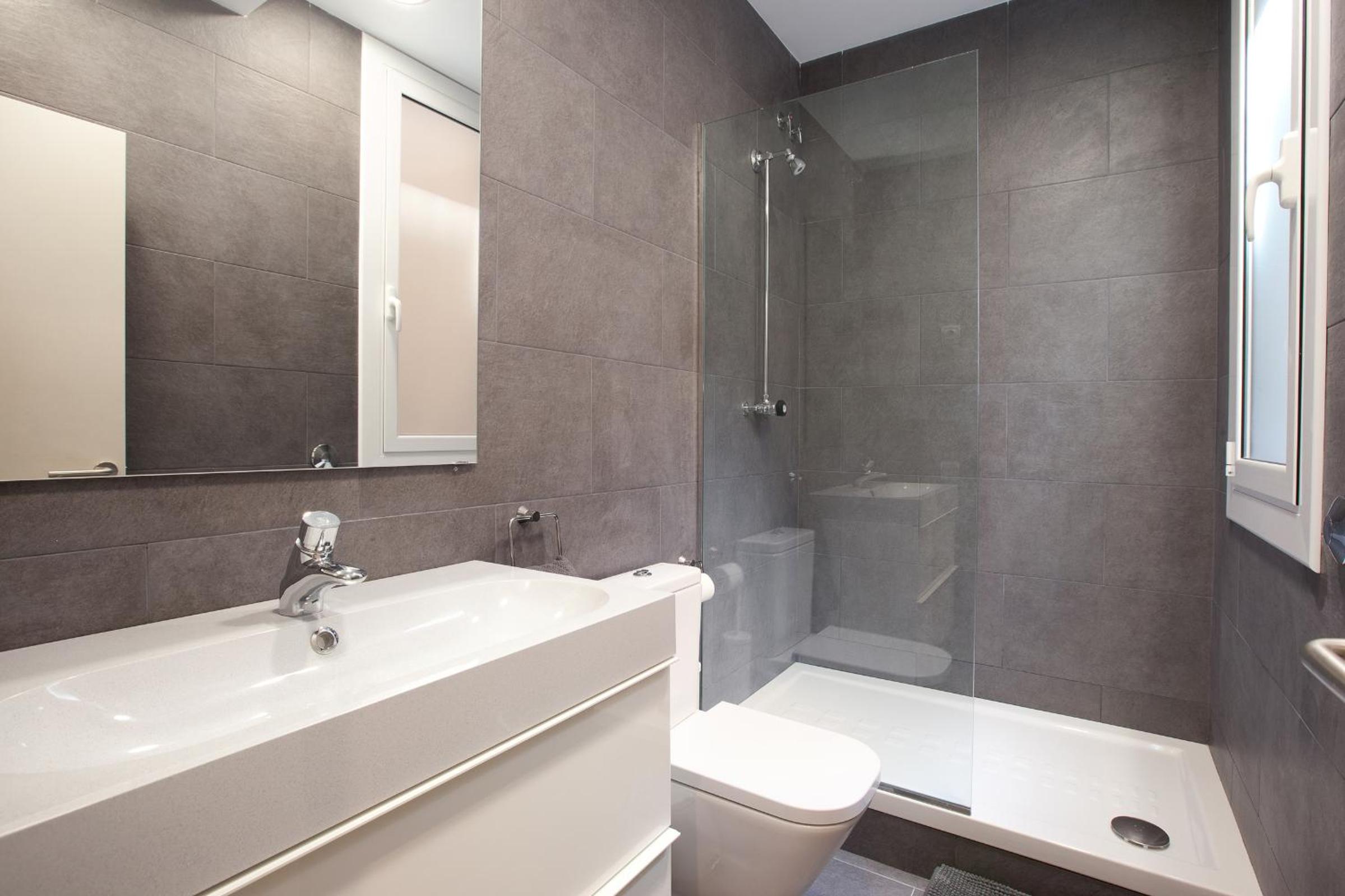 AB Paral·lel Spacious Apartments