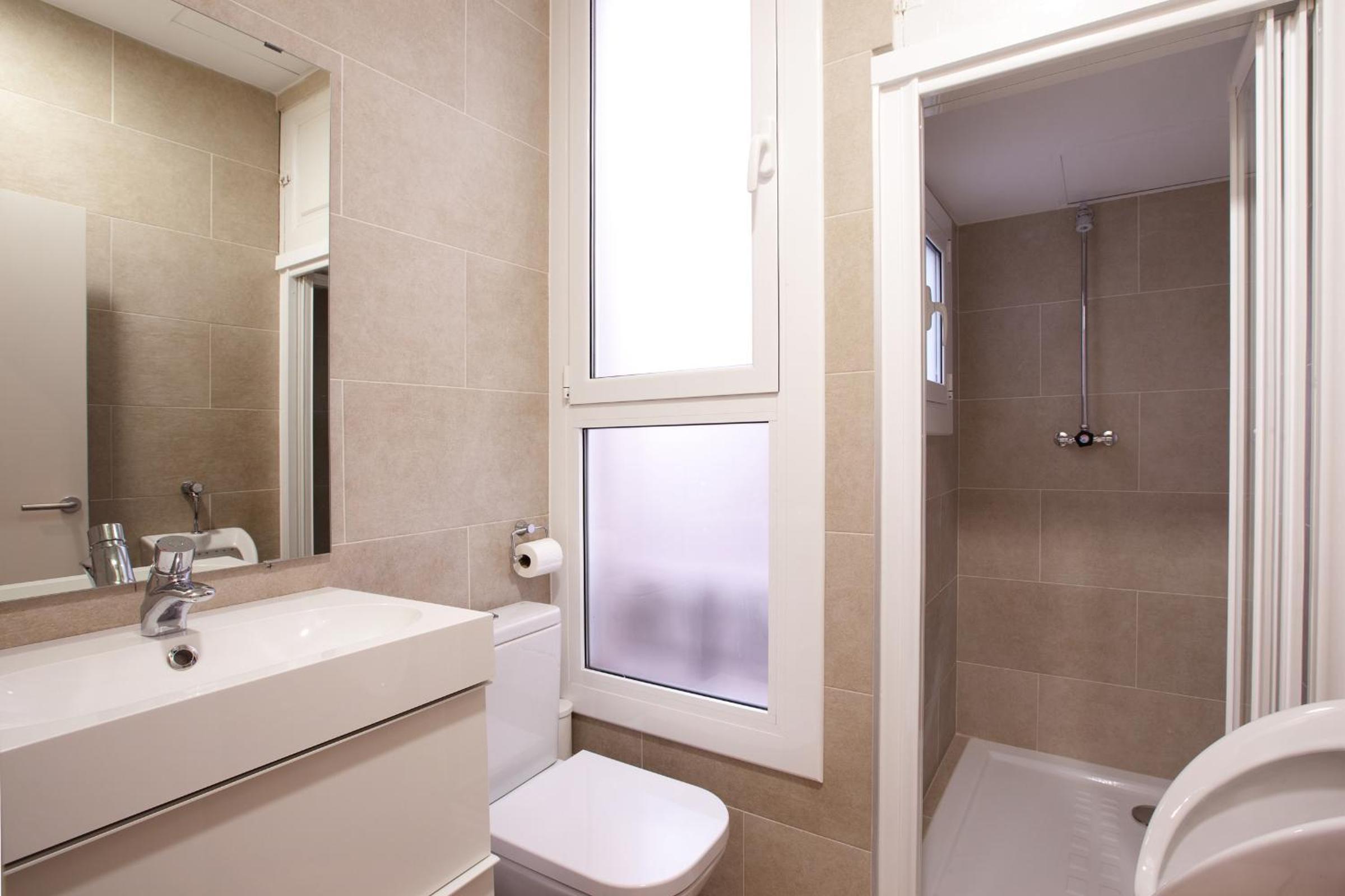 AB Paral·lel Spacious Apartments