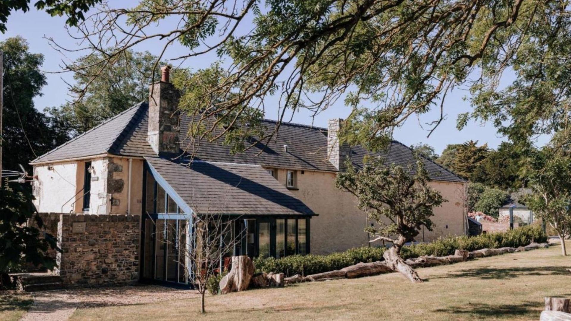 Gileston Manor Estate