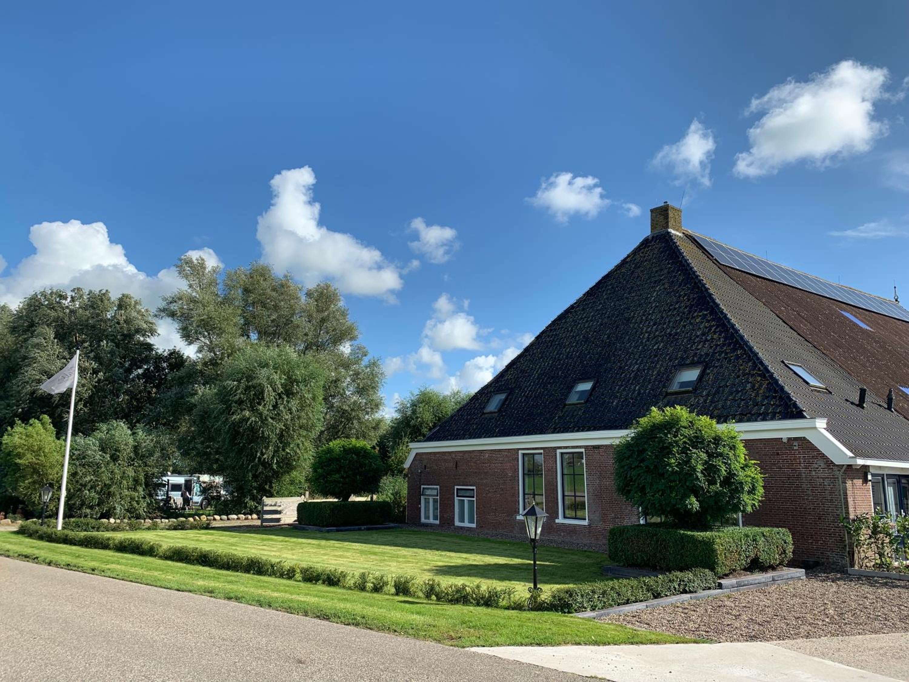 Photo 18
