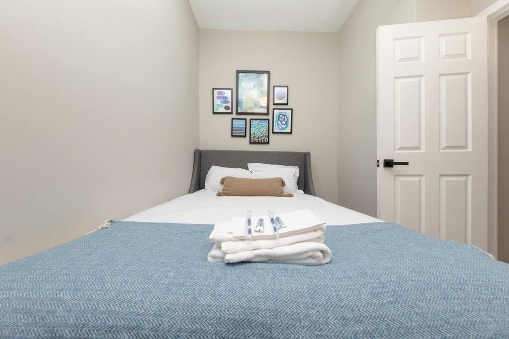 The Secret West Loop Oasis for up to 4 guests - 5 minutes to United Center! photo 5