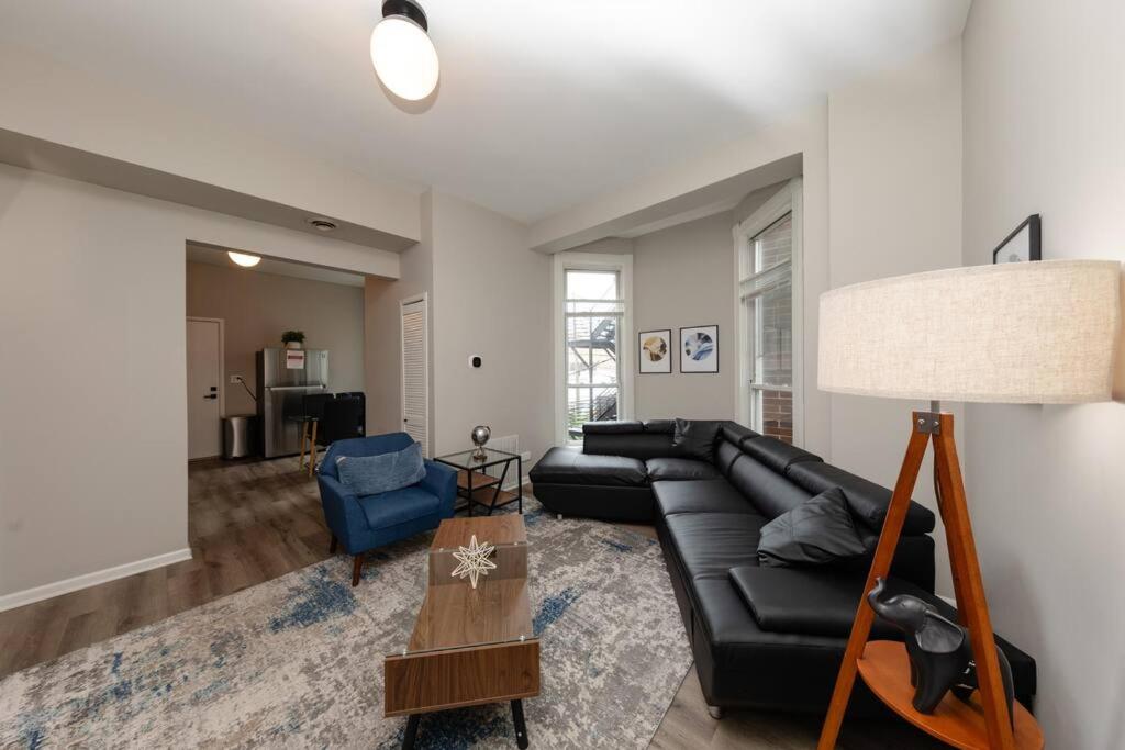 The Secret West Loop Oasis for up to 4 guests - 5 minutes to United Center! photo 2