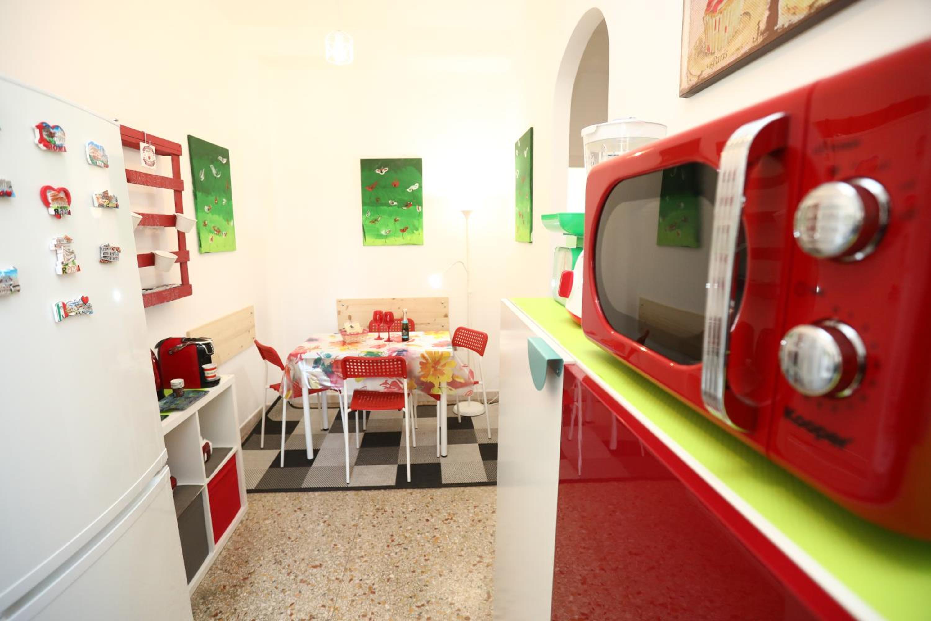 Aura Home Grazioso Appartamento a Pochi Passi dalla Metro A e C