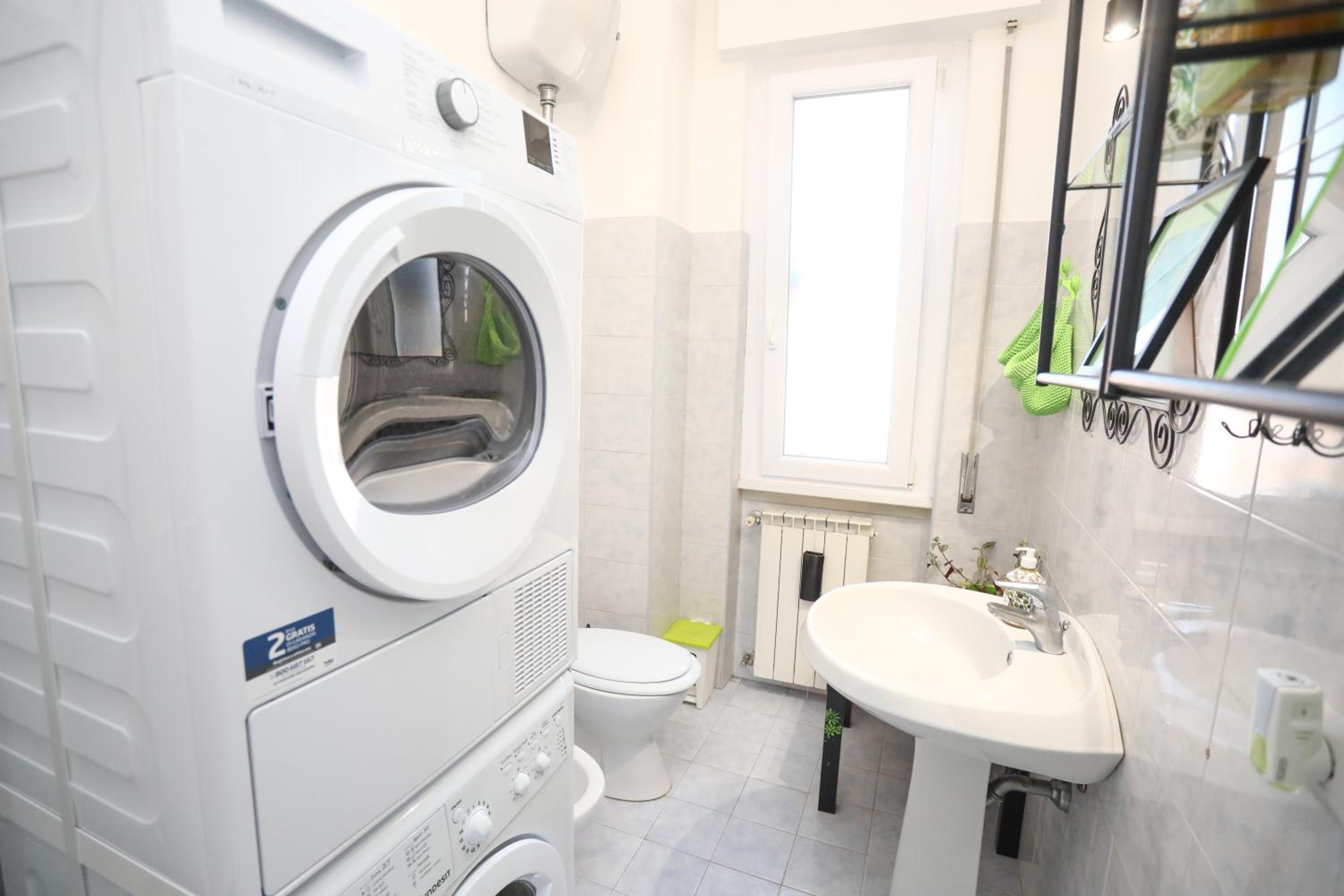 Aura Home Grazioso Appartamento a Pochi Passi dalla Metro A e C