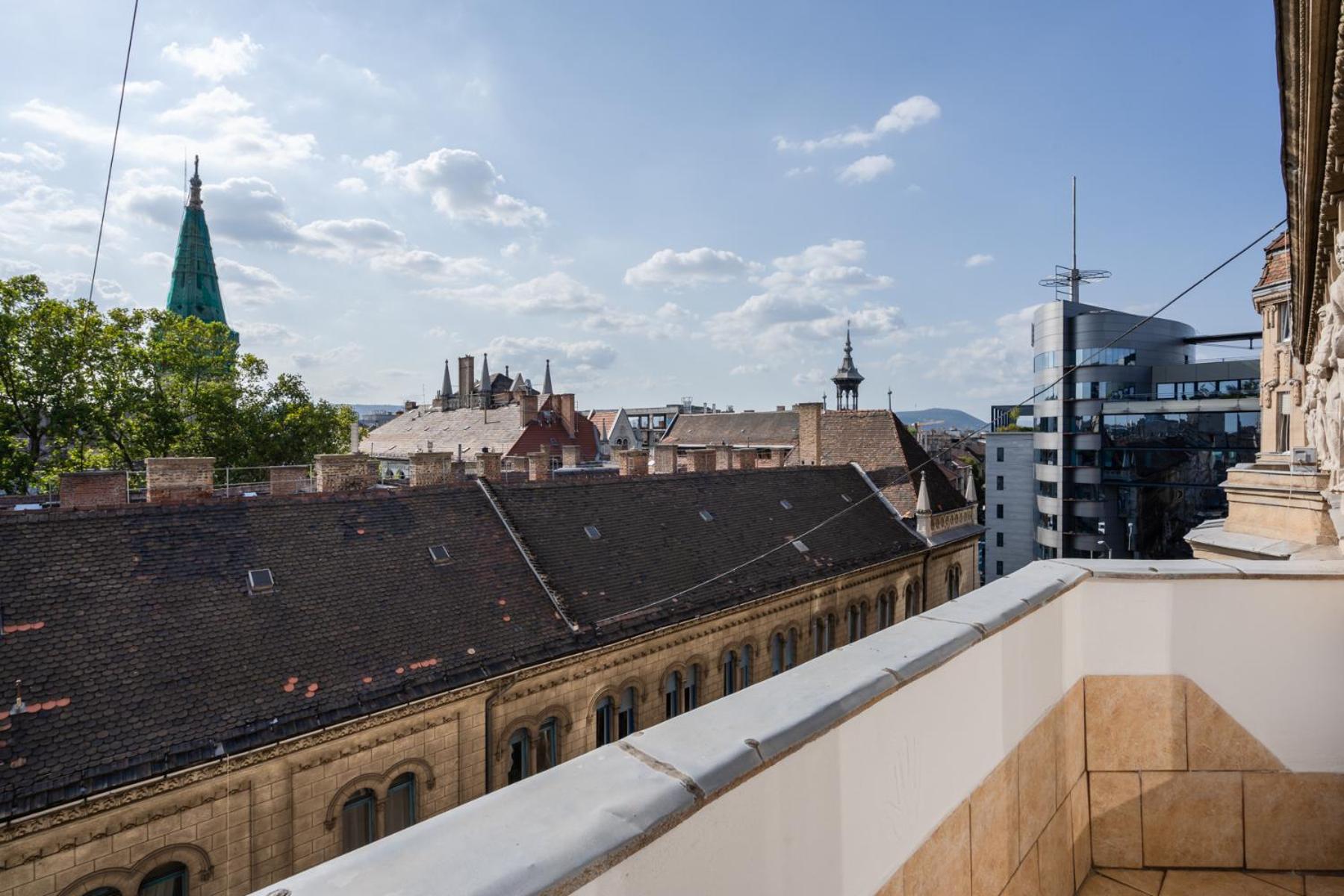 3 BR Classical Apartment With a Modern Touch 2unit view 2