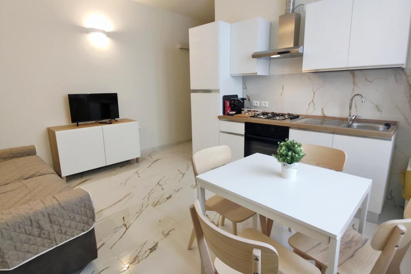 PL9 HOUSE en Parma — kitchen