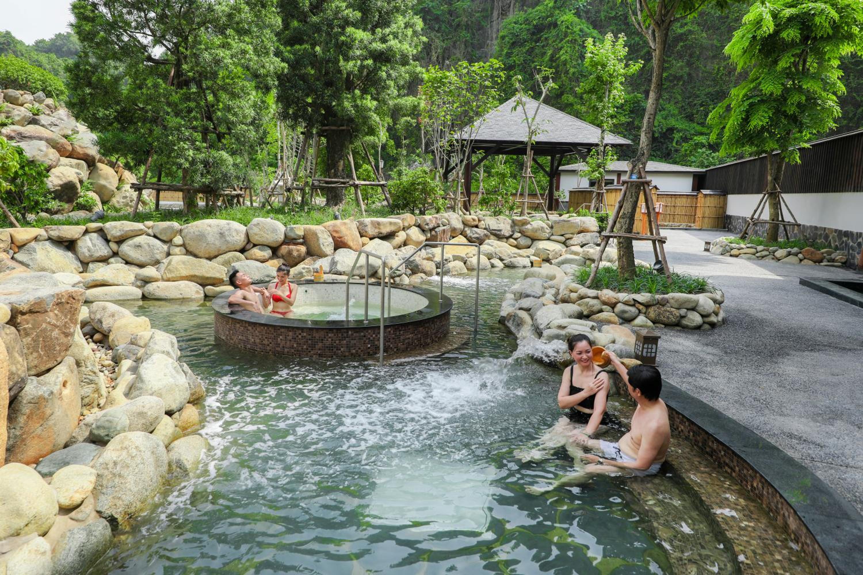 Vé tắm Yoko Onsen Quang Hanh - khung giờ sáng view 3