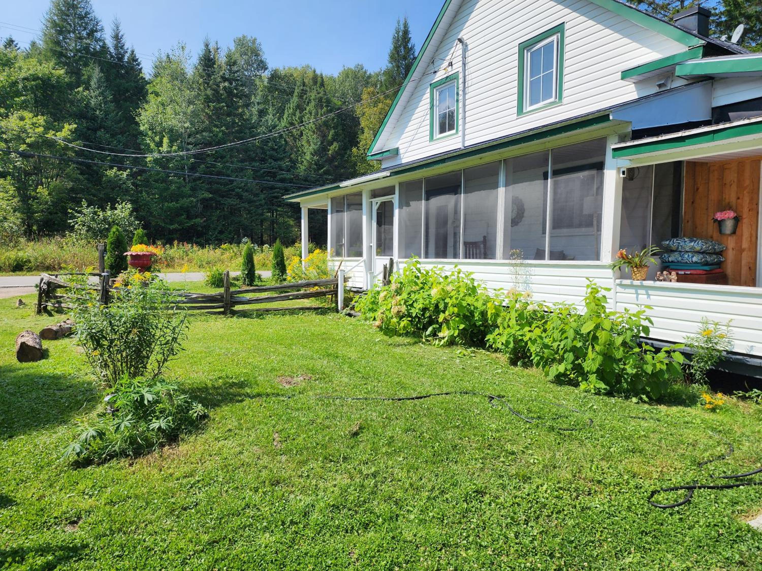 Chalets NABU La Sacacomie - Rivière - Billard