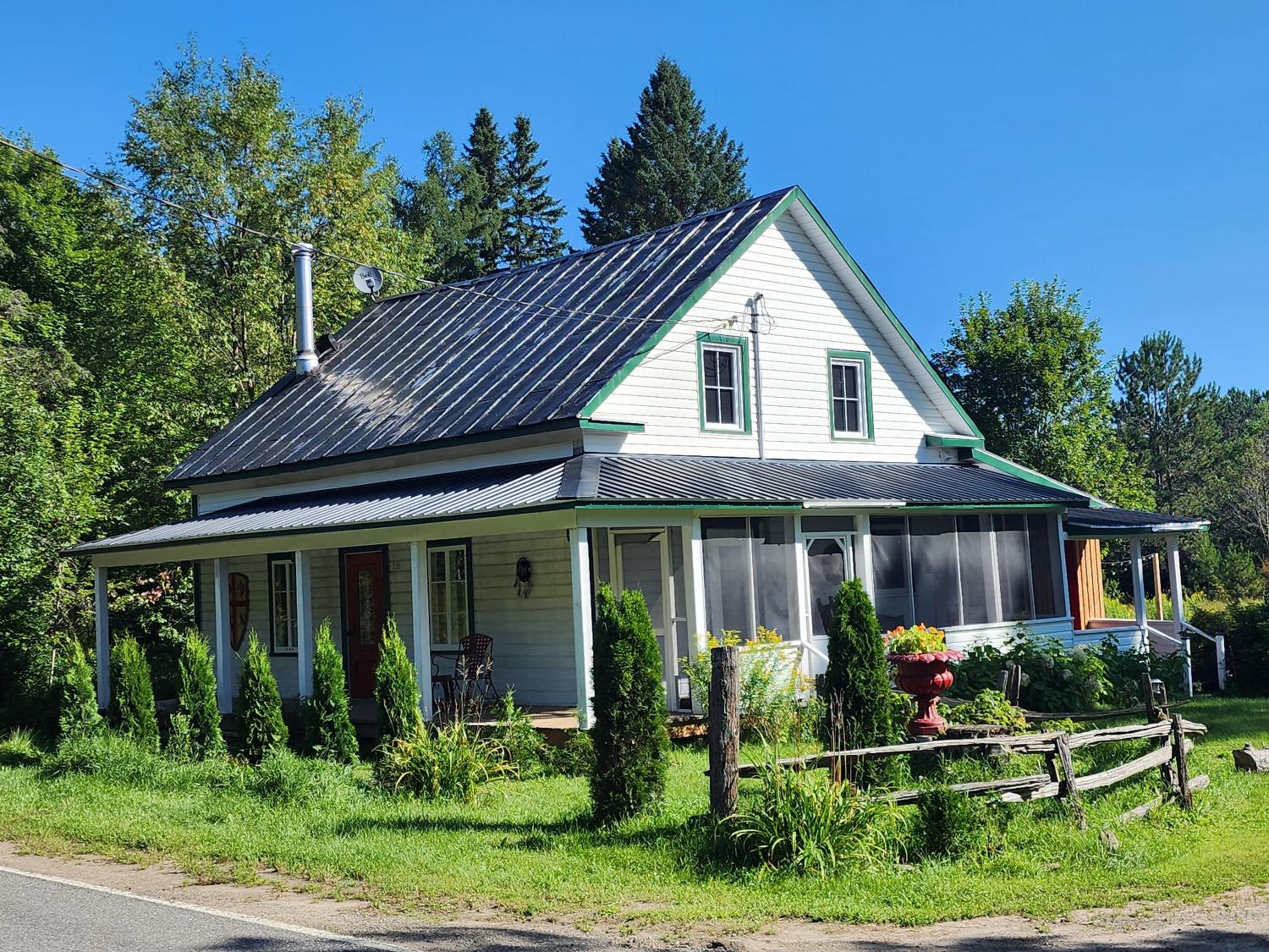 Chalets NABU La Sacacomie - Rivière - Billard
