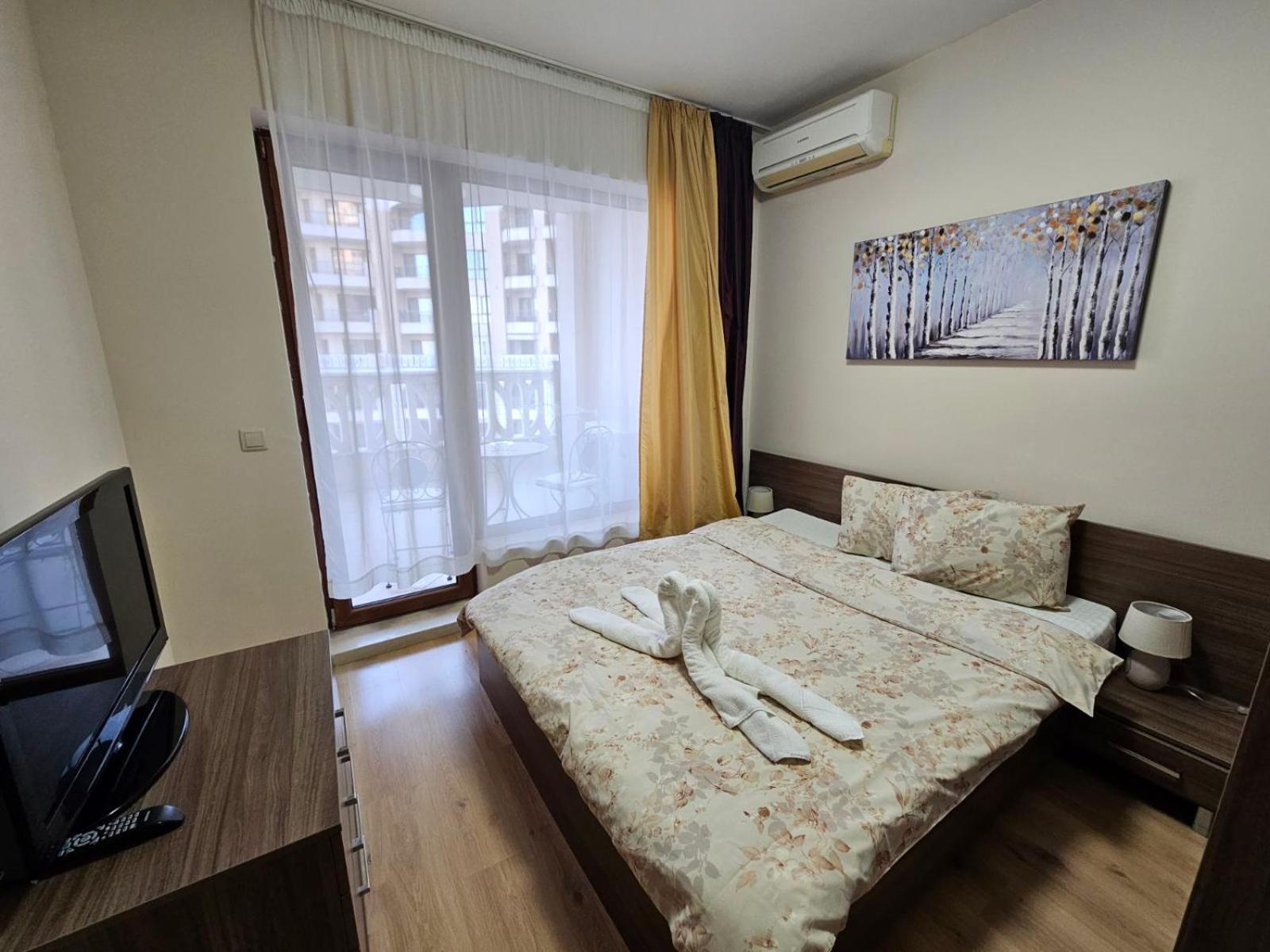Elegantz Apartments 2 view 4