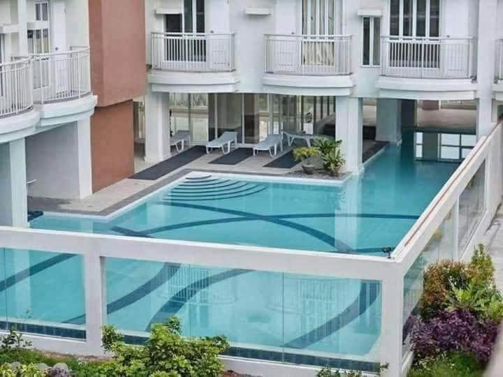 Jhezzy tagaytay staycation view 2