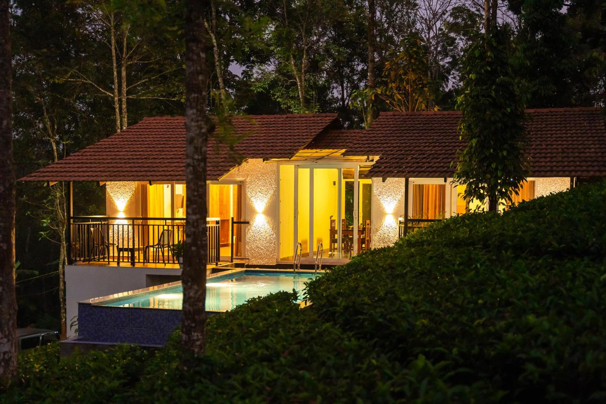 Tealawn Pool Villa, Munnar