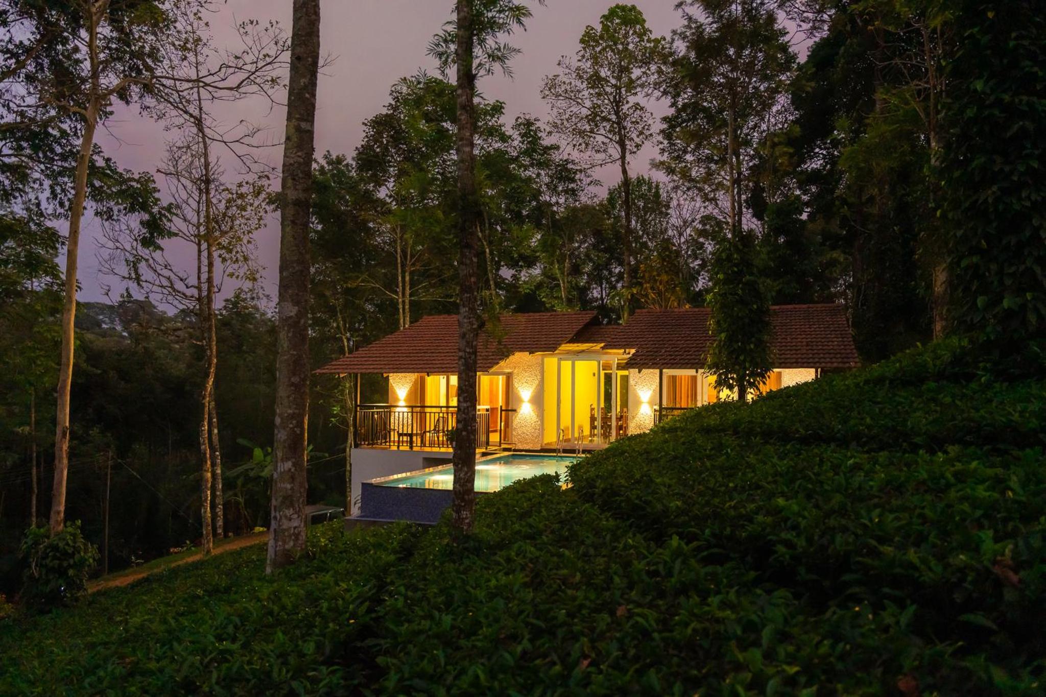 Tealawn Pool Villa, Munnar