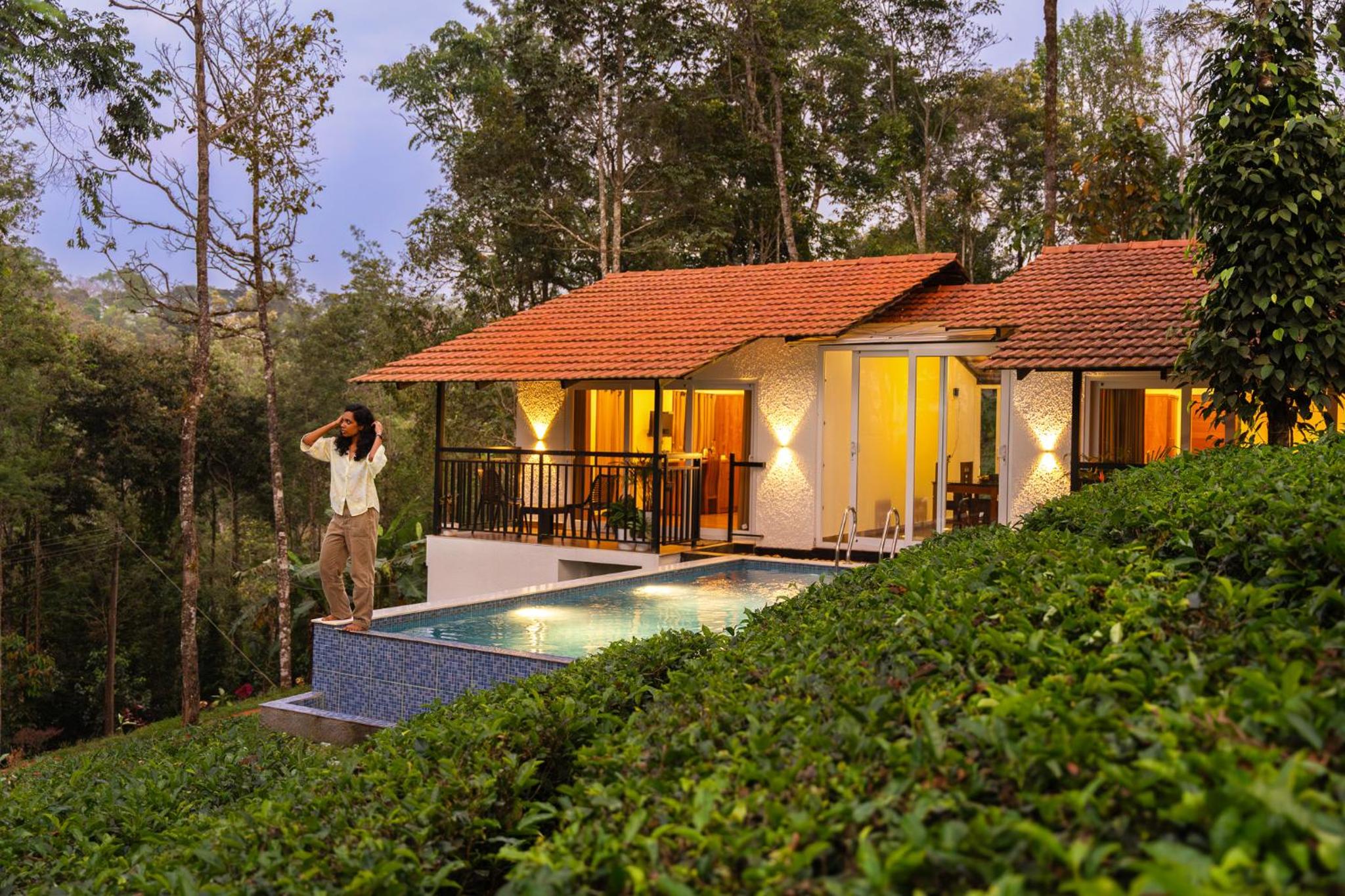 Tealawn Pool Villa, Munnar