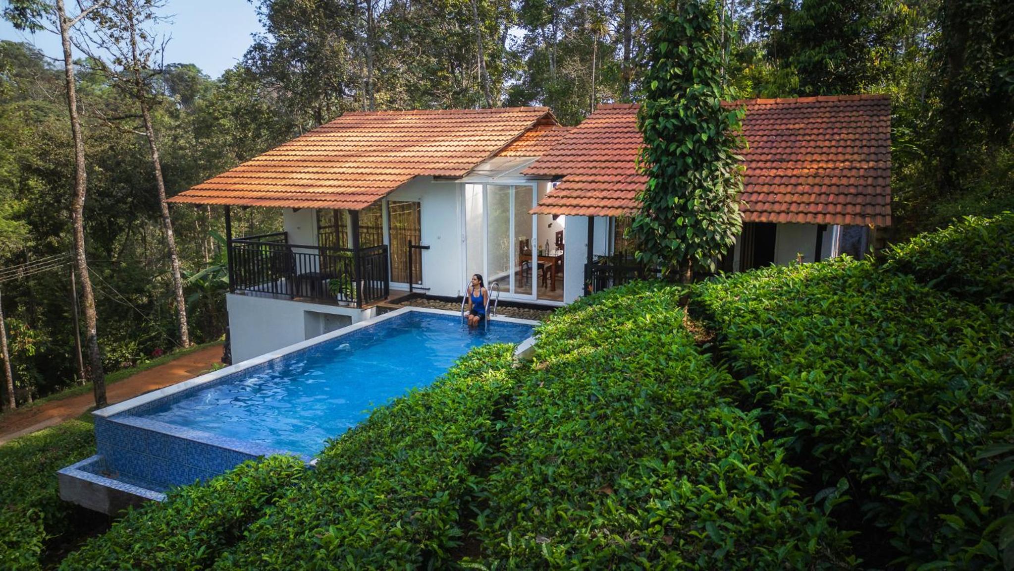 Tealawn Pool Villa, Munnar