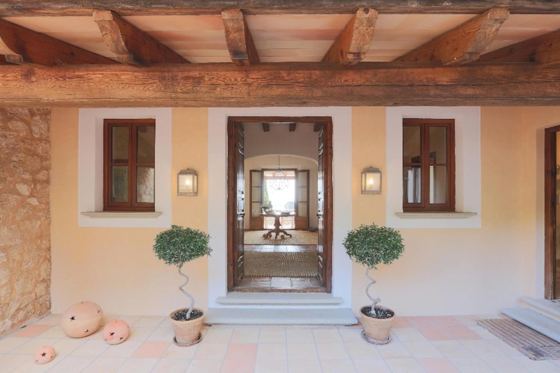 Residencia Baranda by Vida Villas
