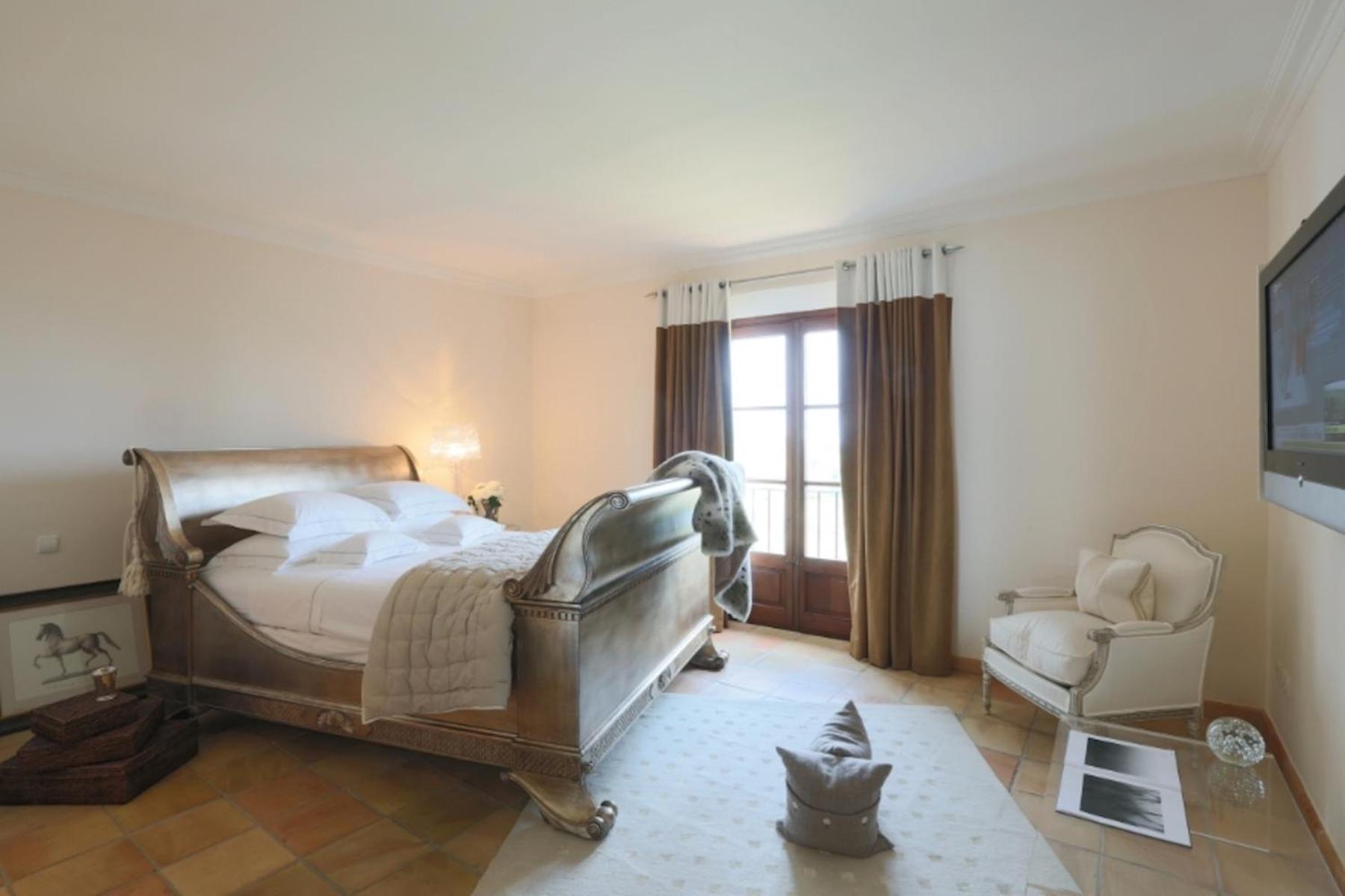 Residencia Baranda by Vida Villas