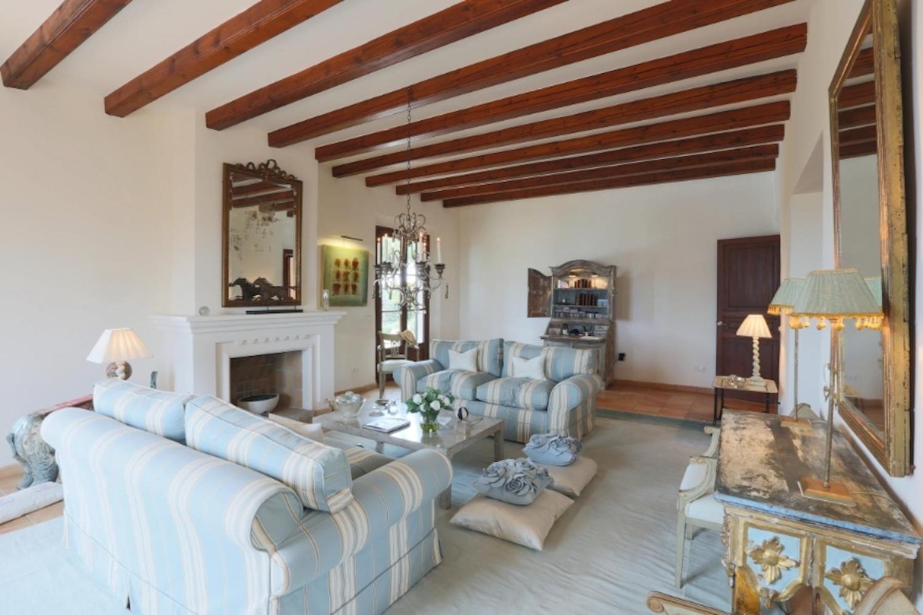 Residencia Baranda by Vida Villas