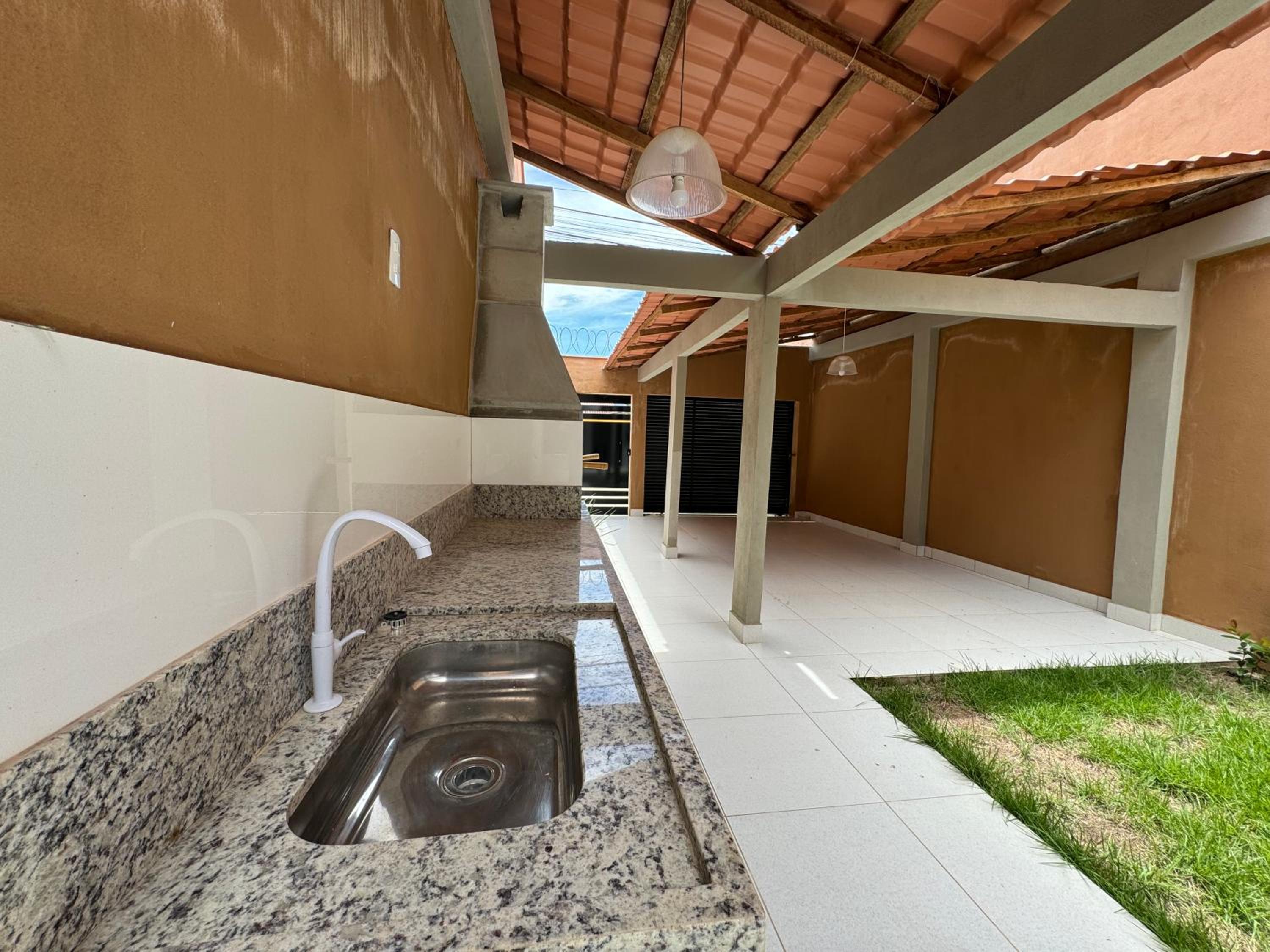 La casa de 3 suítes em Guriri - equipada para 8 pessoas