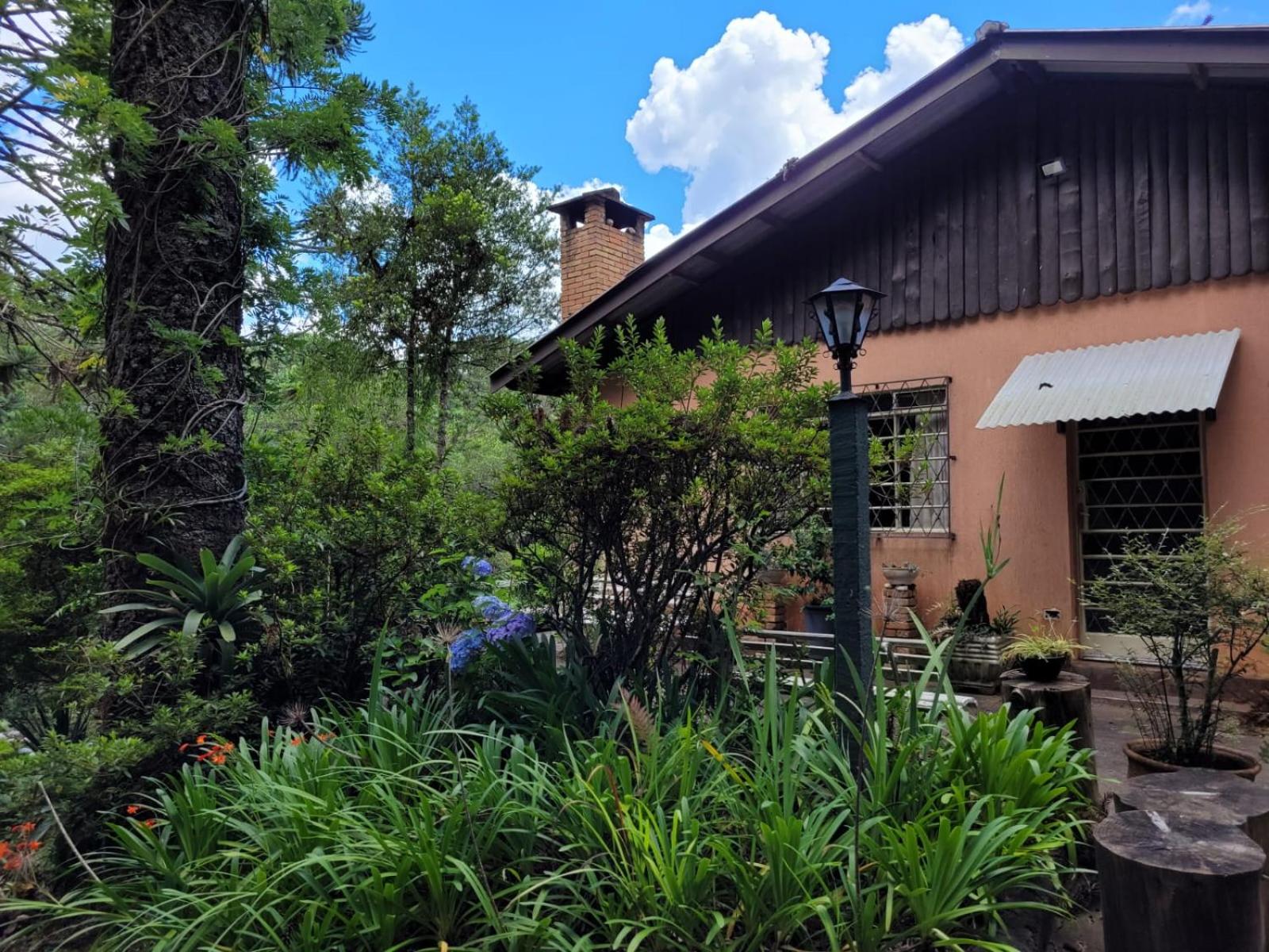 Casa em Campos do Jordão - 3 quartos, com churrasqueira