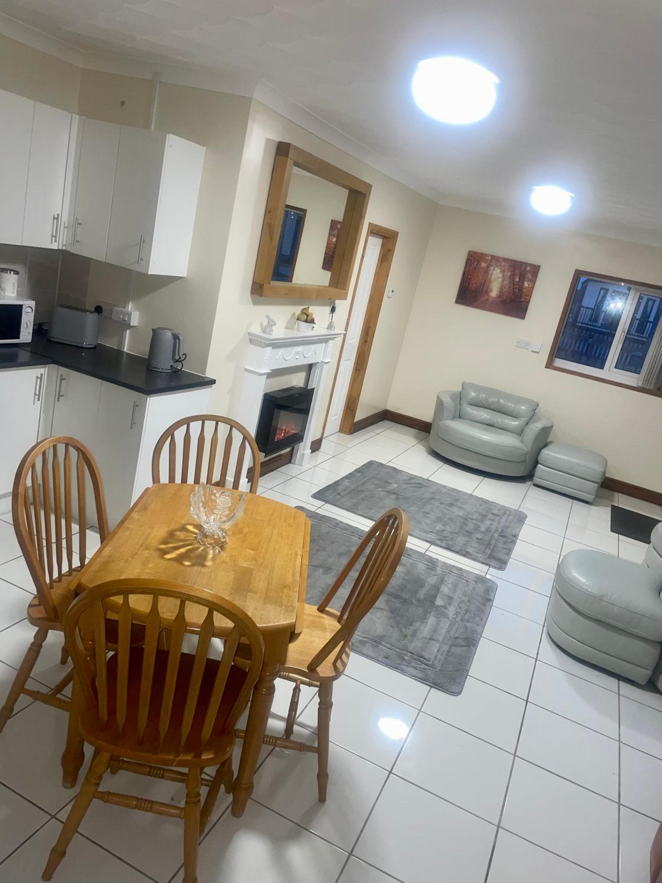 Cottage- 6Guests-Parking Available view 2
