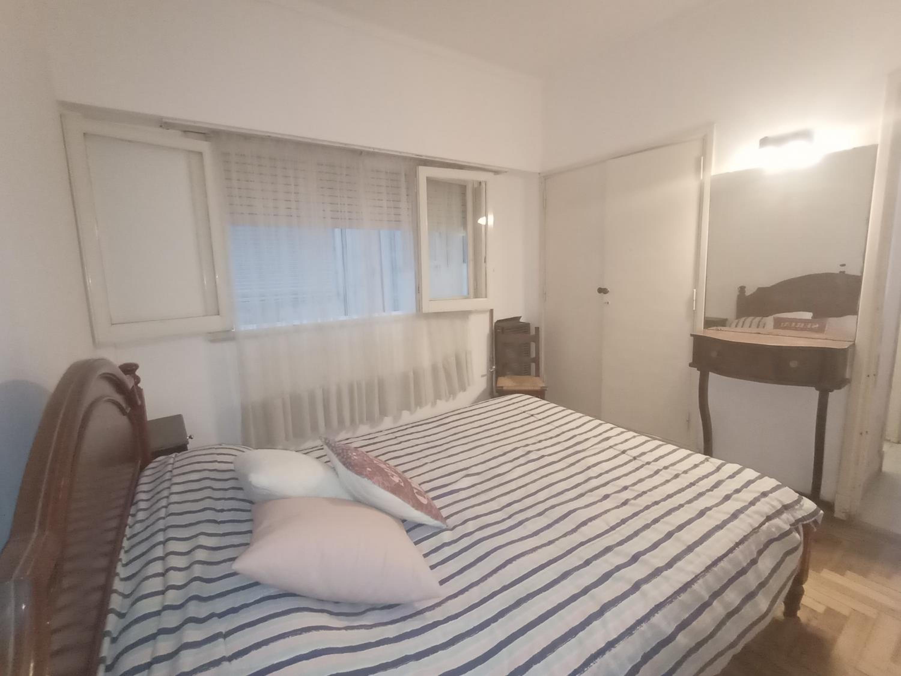 Depto. 4 personas, 2 ambientes. Microcentro Mar del Plata.