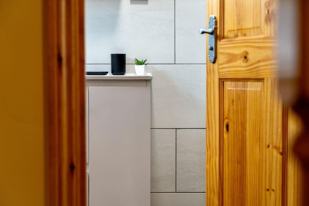 Professionals,Contractors,Family