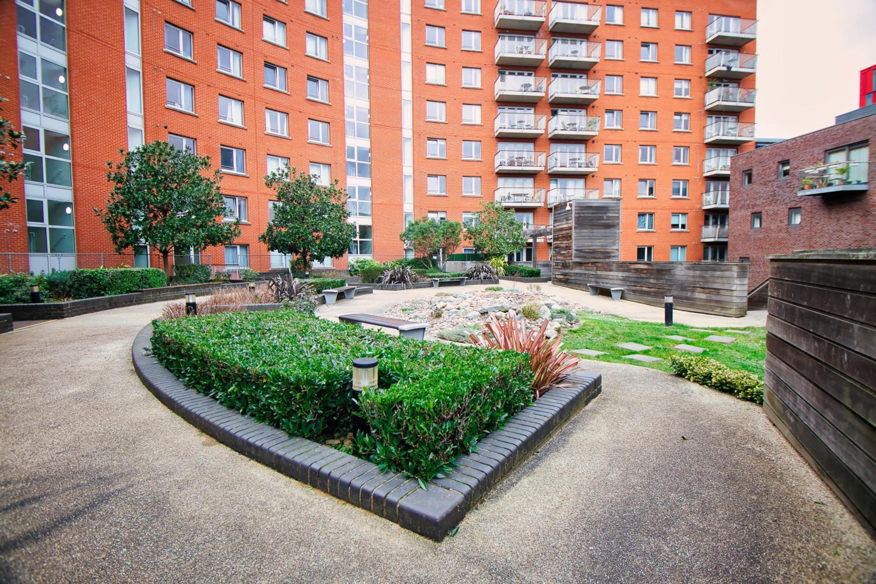 2 bed flat in Islington