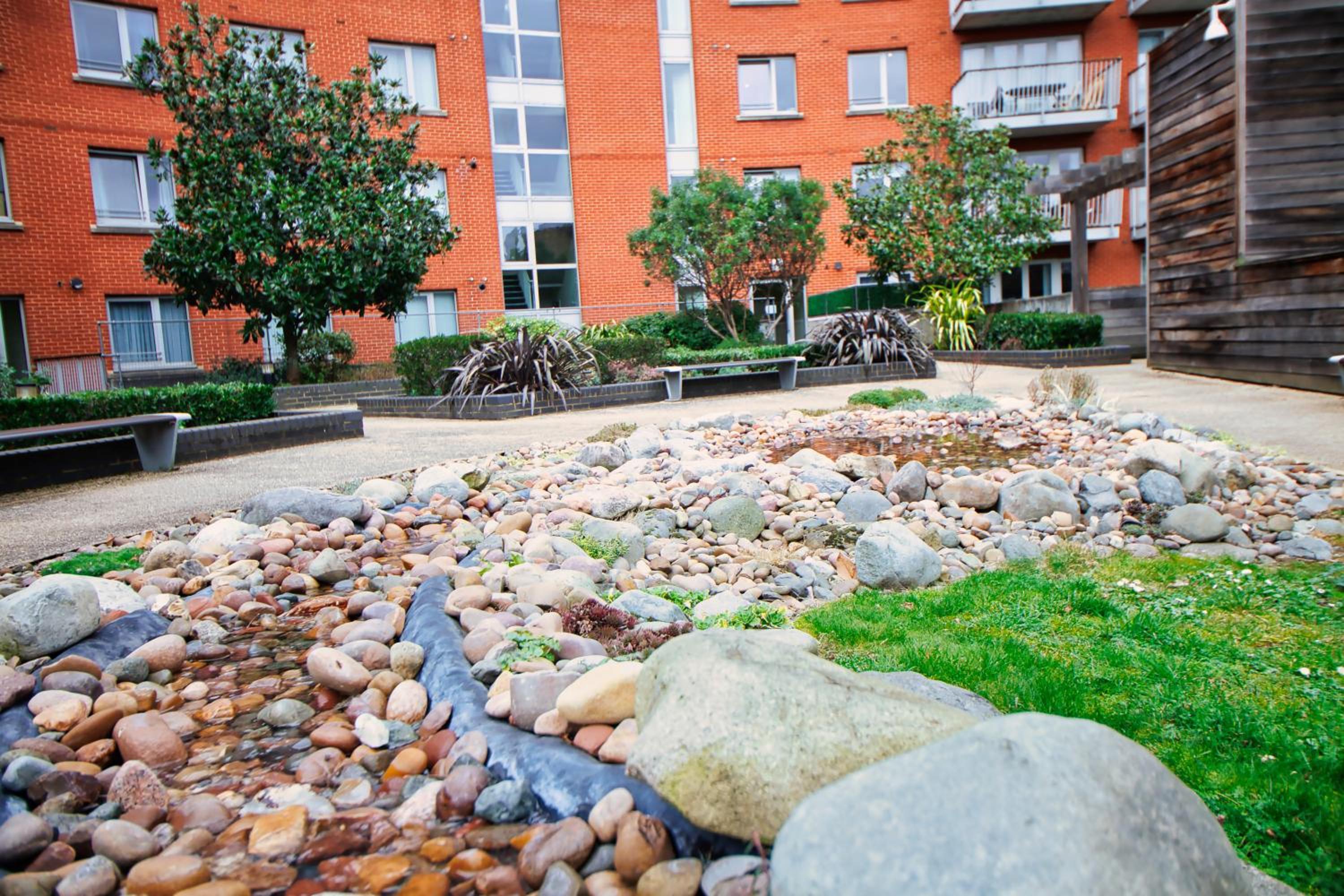2 bed flat in Islington