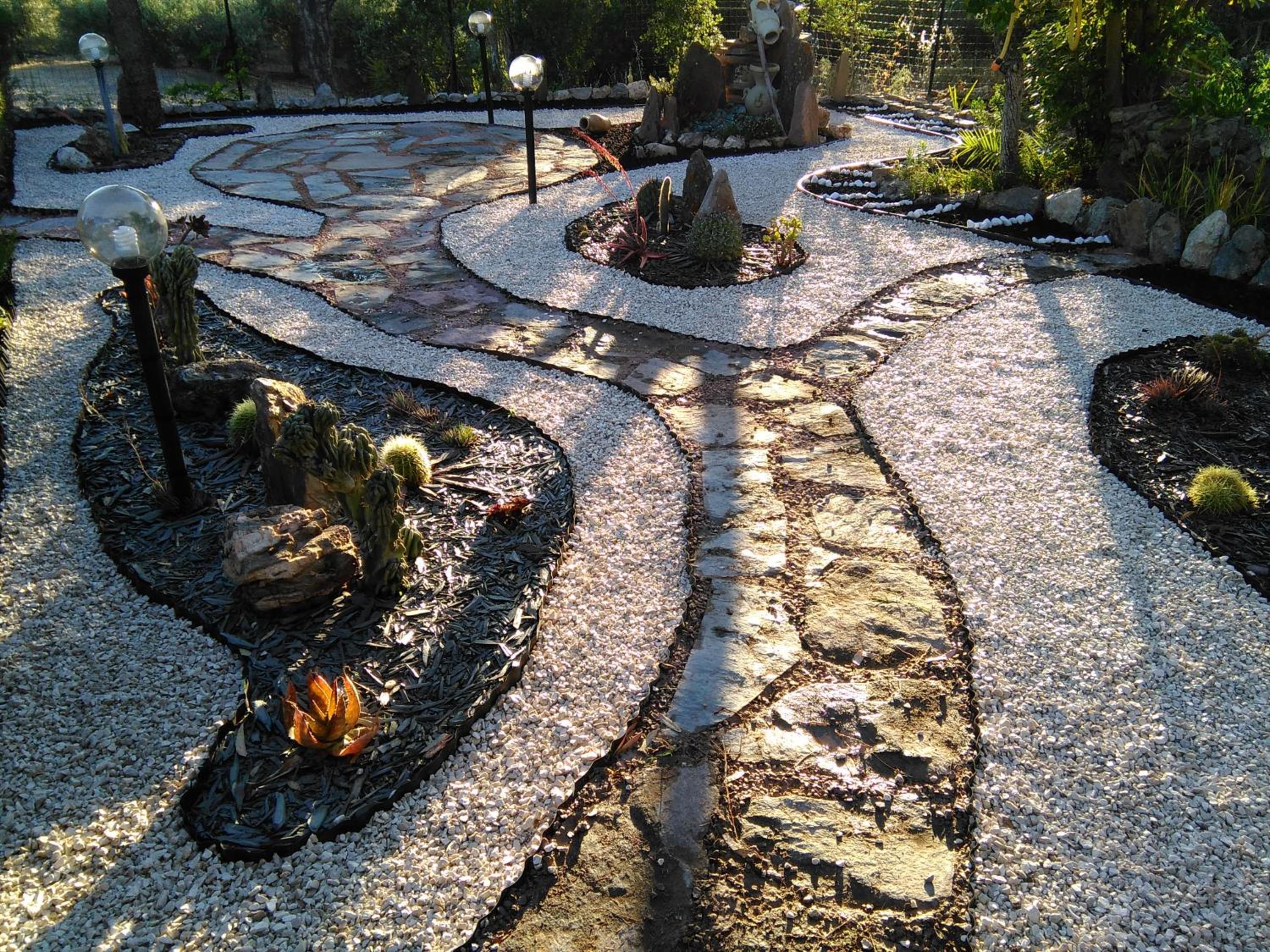 GardenRocks